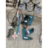 AN ASSORTMENT OF ITEMS TO INCLUDE TWO MAKITA DRILLS AND BATTERIES AND A HAND WINCH ETC