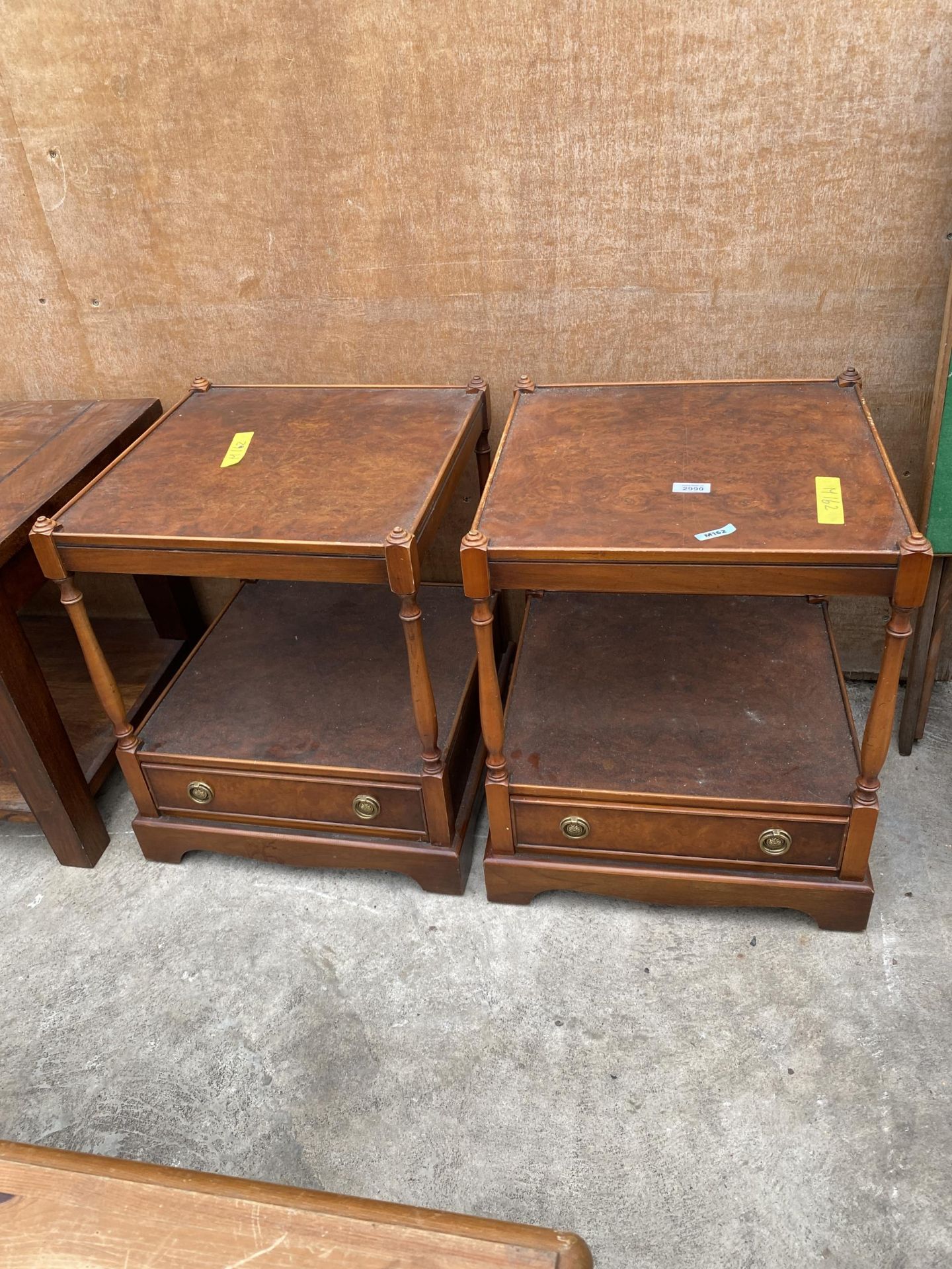 A PAIR OF WALNUT TWO TIER LAMP TABLES BY IAN SMITH REPRODUCTIONS, EACH WITH SINGLE DRAWER, 17"