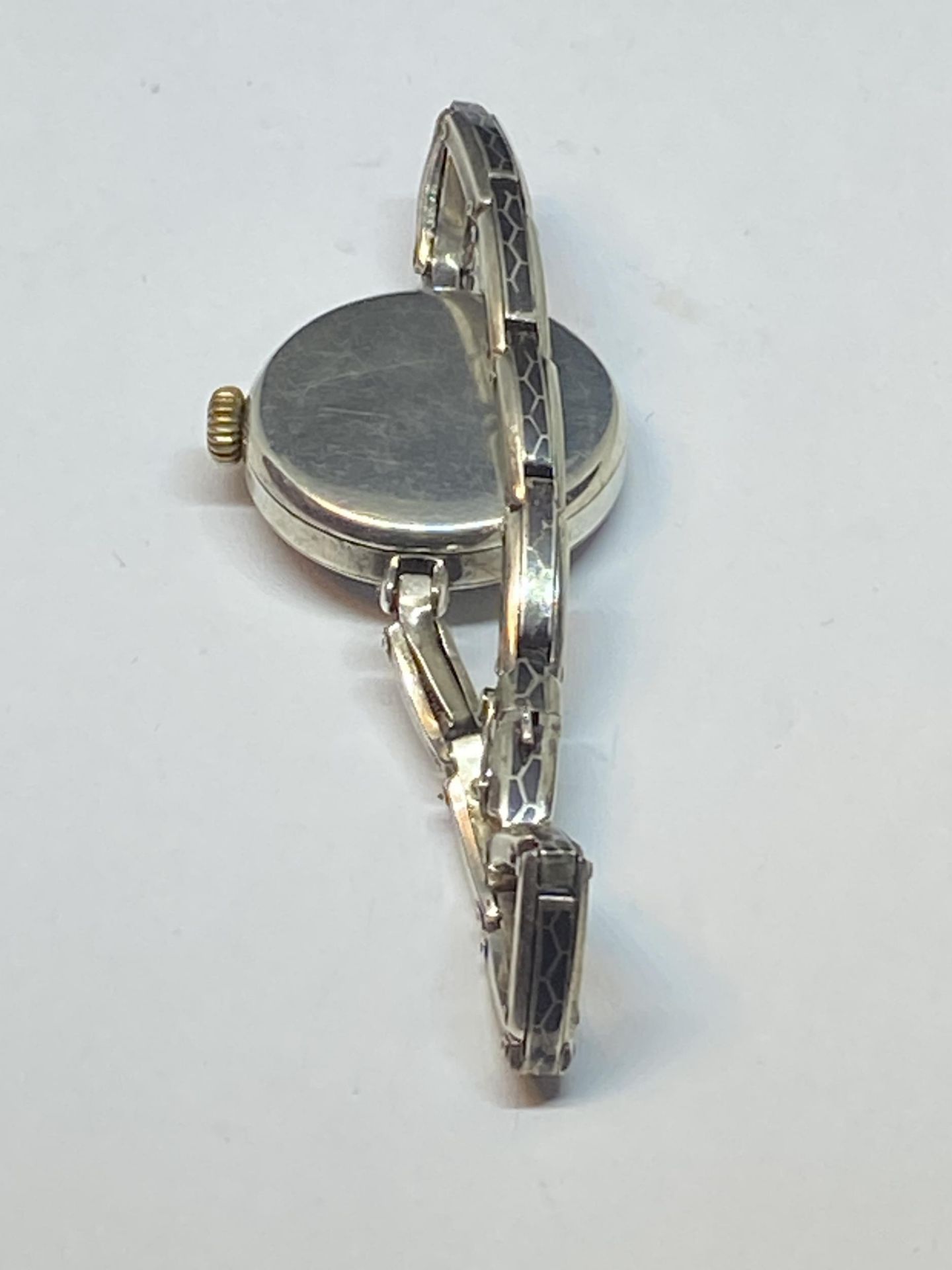 A SILVER WWI WRISTWATCH - Image 3 of 3