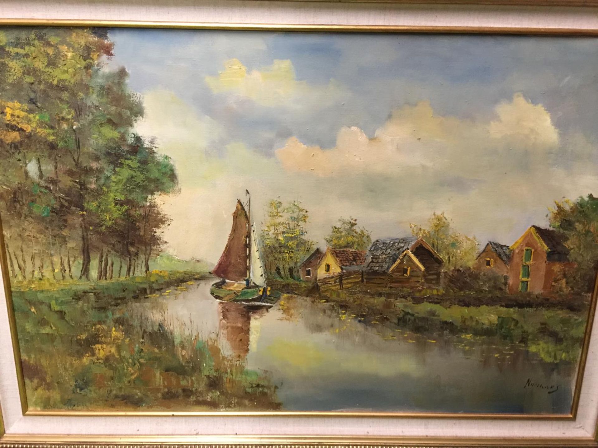 A LARGE GILT FRAMED OIL ON CANVAS OF A BOAT ON A STREAM FLANKED BY COTTAGES AND TREES, INDISTINCT - Image 4 of 4