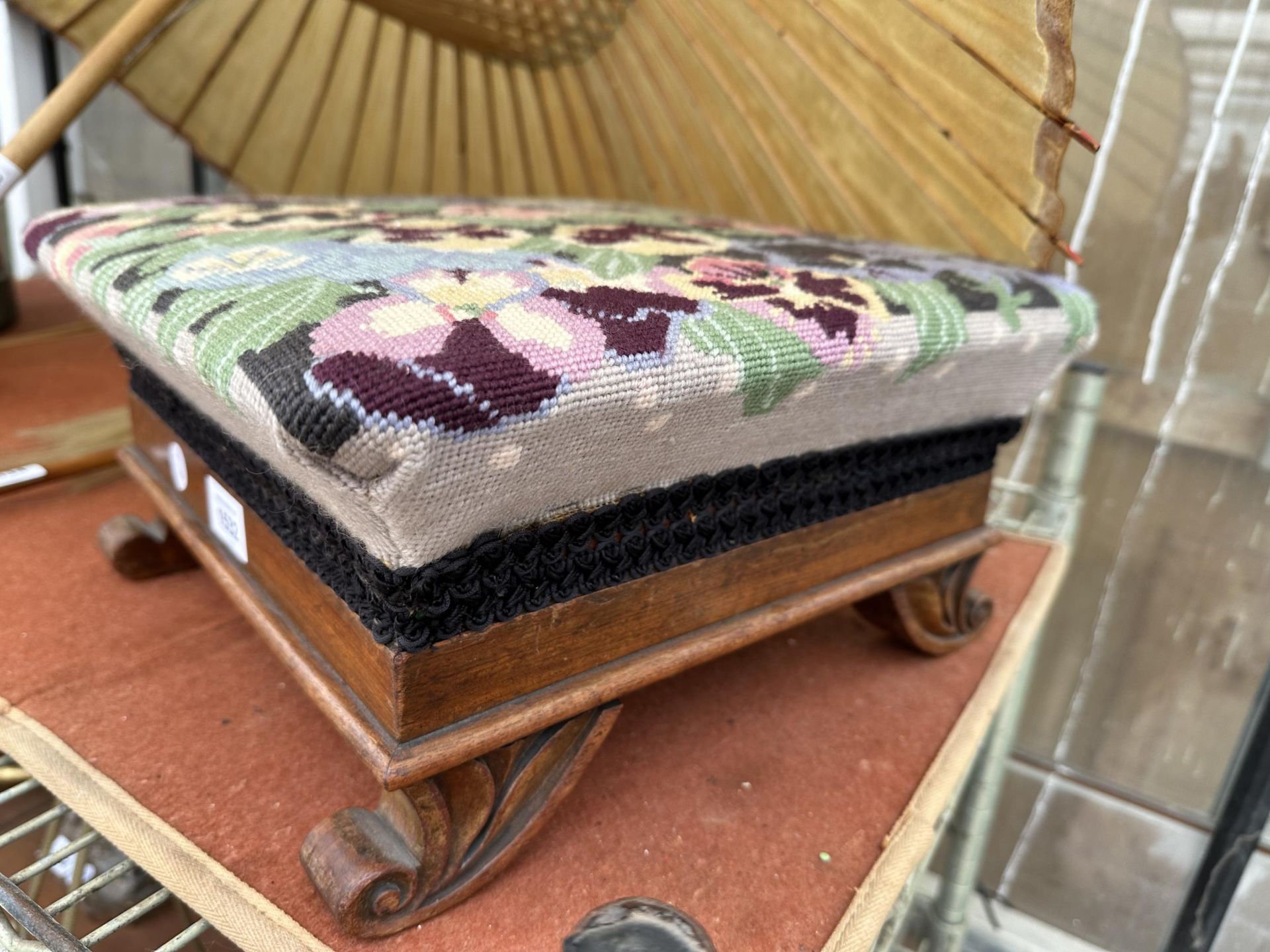 A VINTAGE OAK STOOL WITH TAPESTRY CUSHION - Image 2 of 5