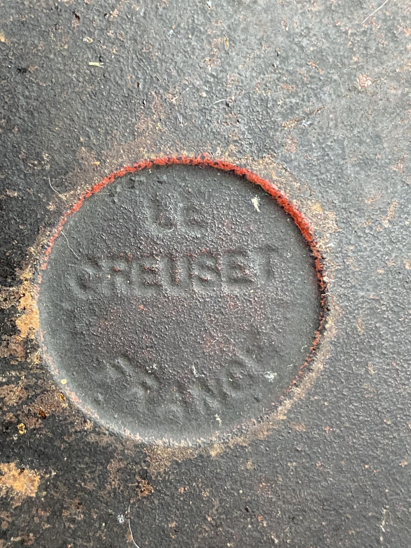 TWO VINTAGE ORANGE CAST IRON COOKING PANS, ONE LABELED LE CREUSET - Image 4 of 4