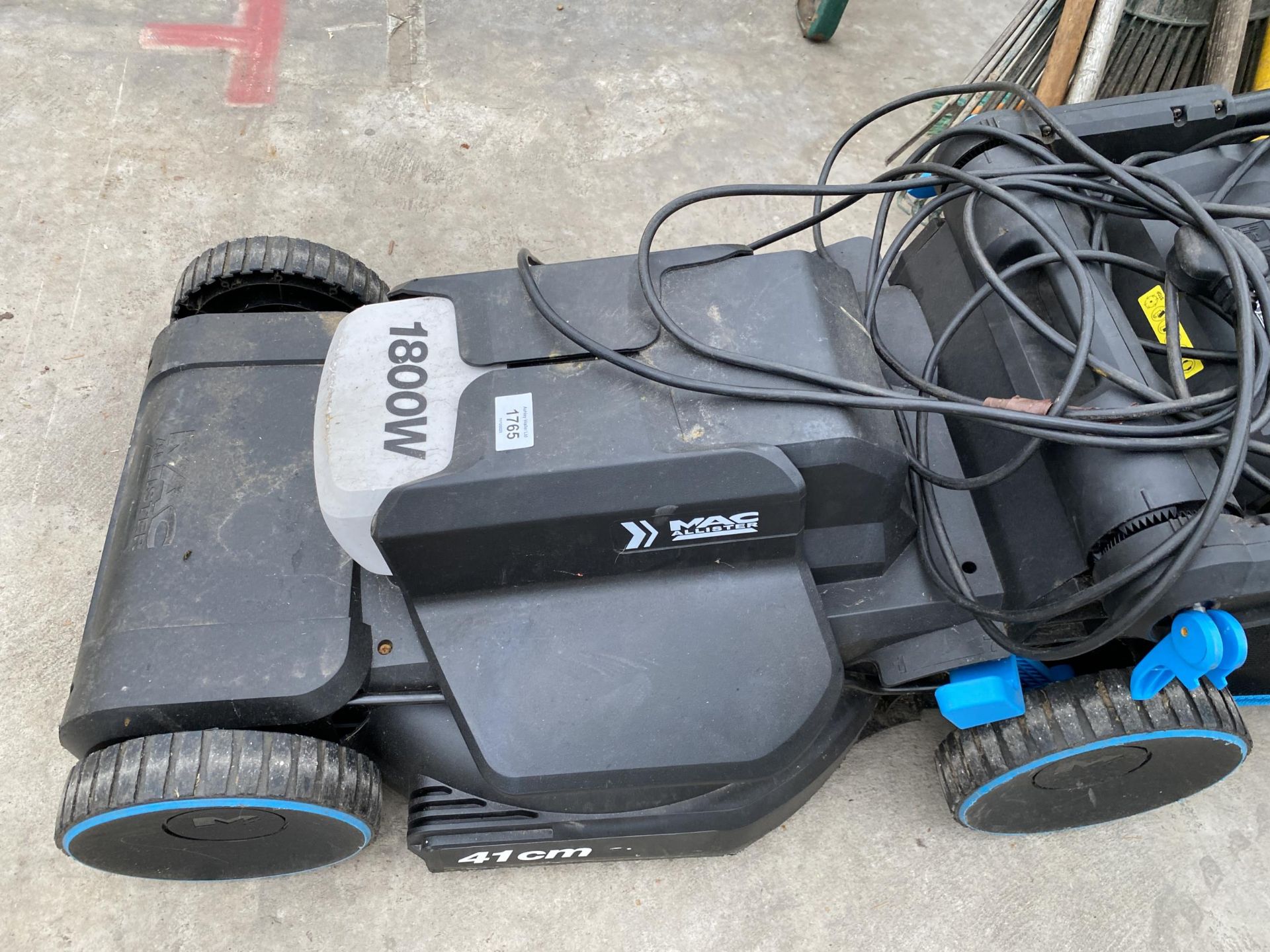 A MACALLISTER 41CM ELECTRIC LAWN MOWER WITH GRASS BOX (PLEASE NOTE WIRE DAMAGED AND REPAIRED WITH - Image 2 of 4