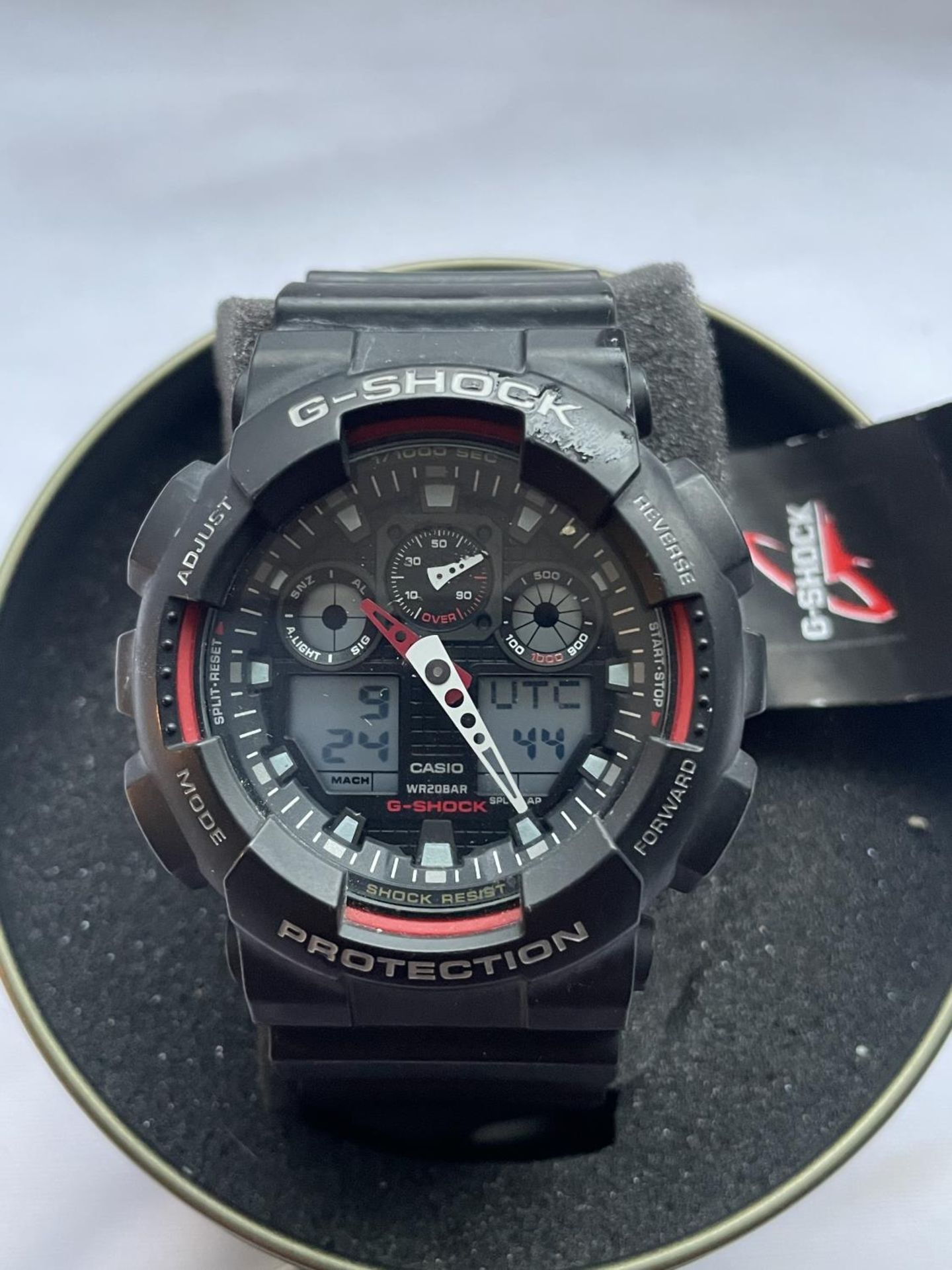 AN AS NEW AND IN A TIN CASIO G SHOCK WATCH WITH TAG SEEN WORKING BUT NO WARRANTY - Image 2 of 4