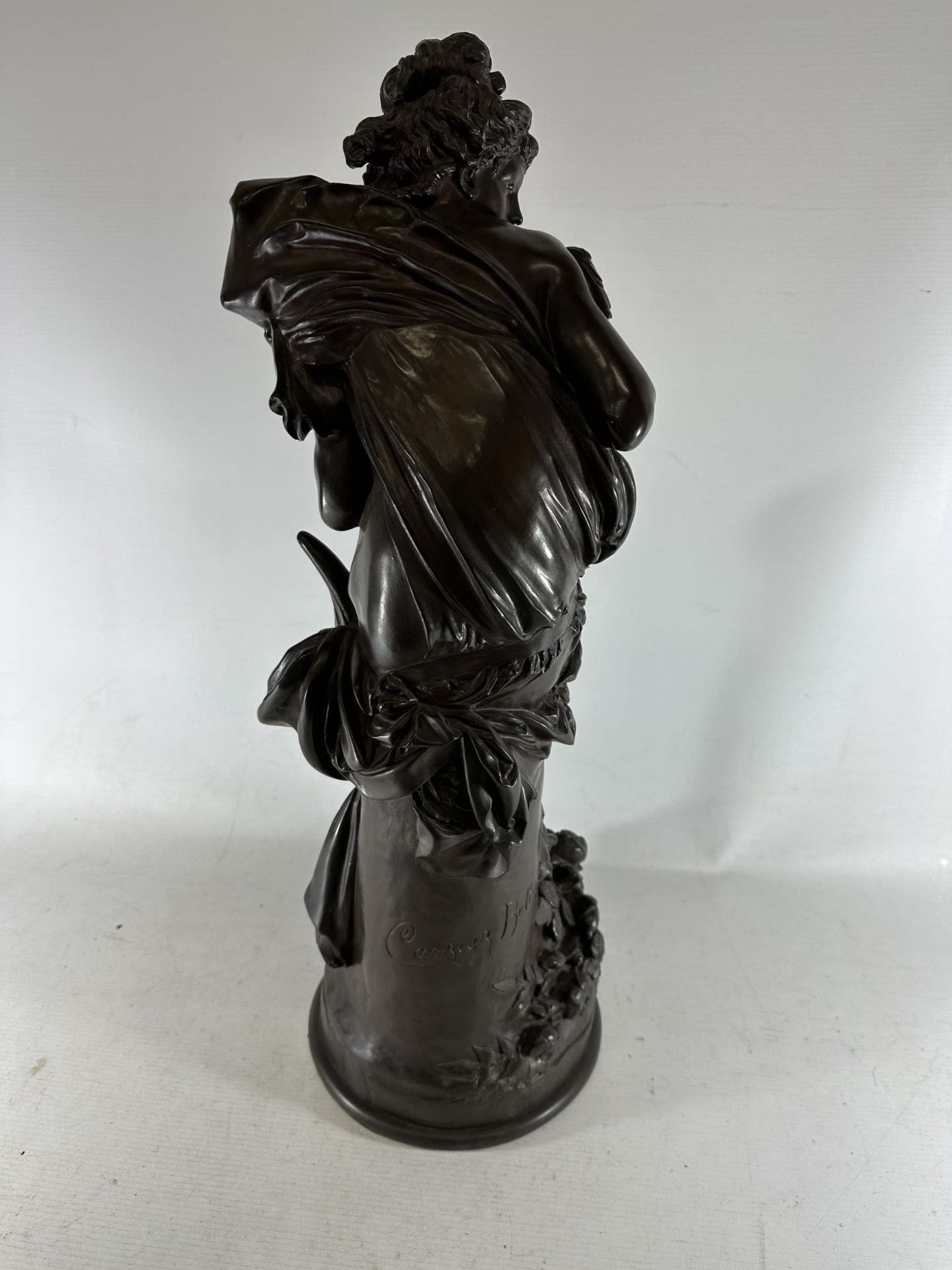 A BELIEVED ALBERT-ERNEST CARRIER-BELLEUSE (1824-1887) LARGE BRONZE MODEL OF A LADY HOLDING TWO - Image 7 of 11