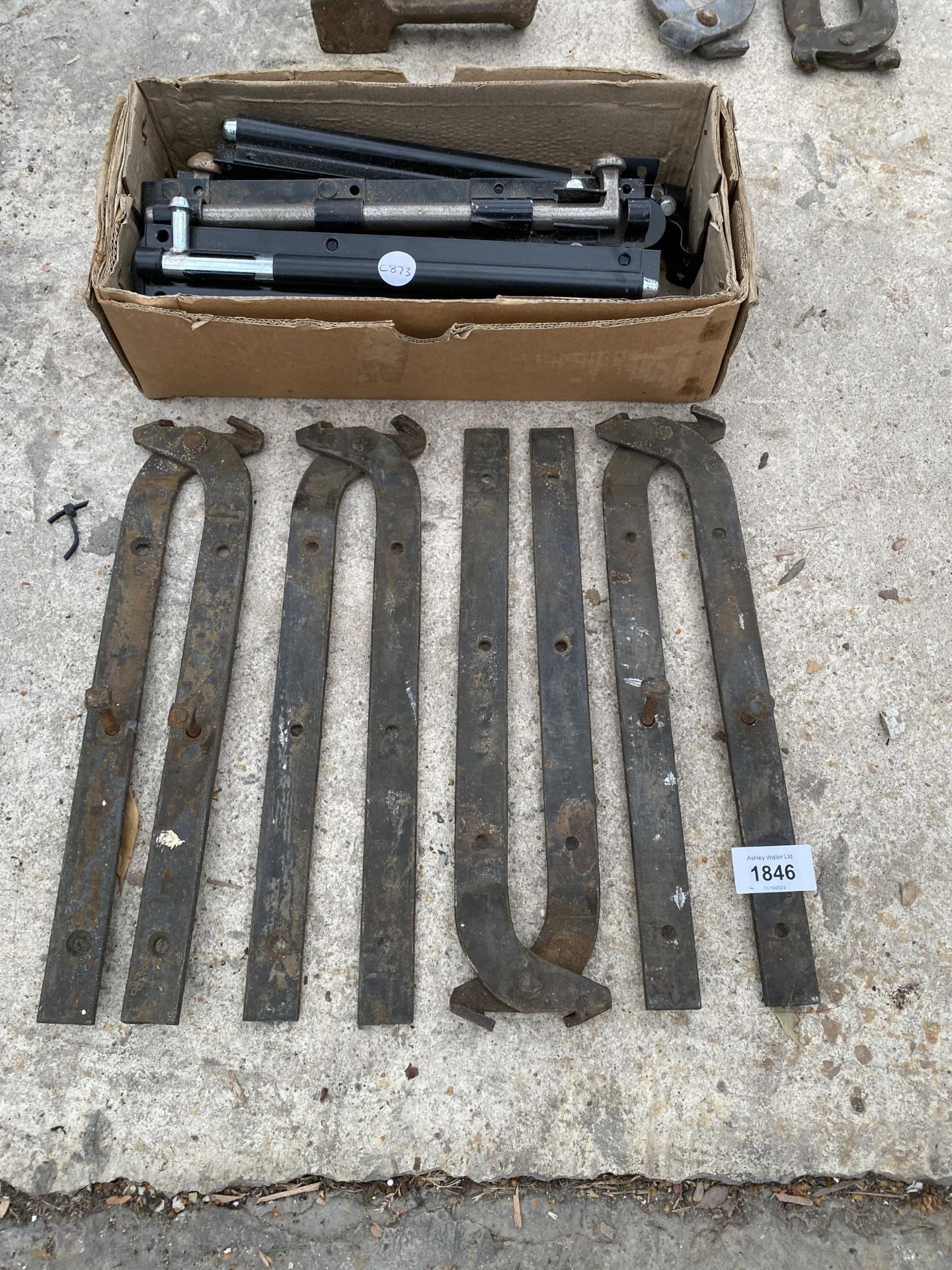 AN ASSORTMENT OF HINGES AND GATE BOLTS ETC