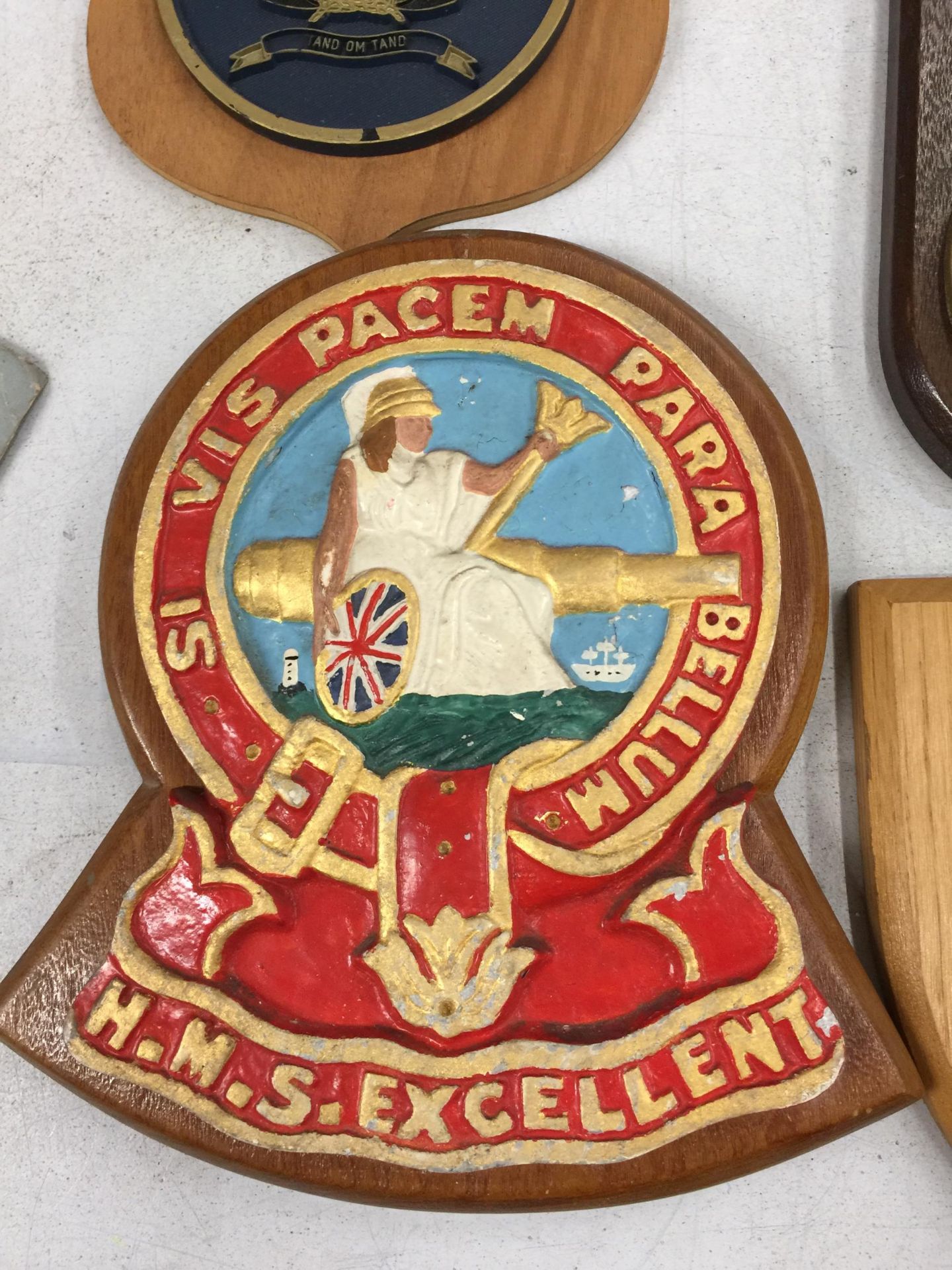 A COLLECTION OF VINTAGE PLAQUES, HMS VICTORY, ST GEORGE ETC - Image 3 of 3