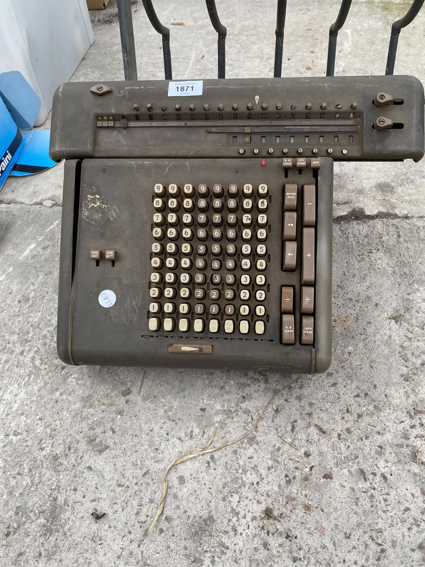 A VINTAGE FRIDEN BULMERS CALCULATOR