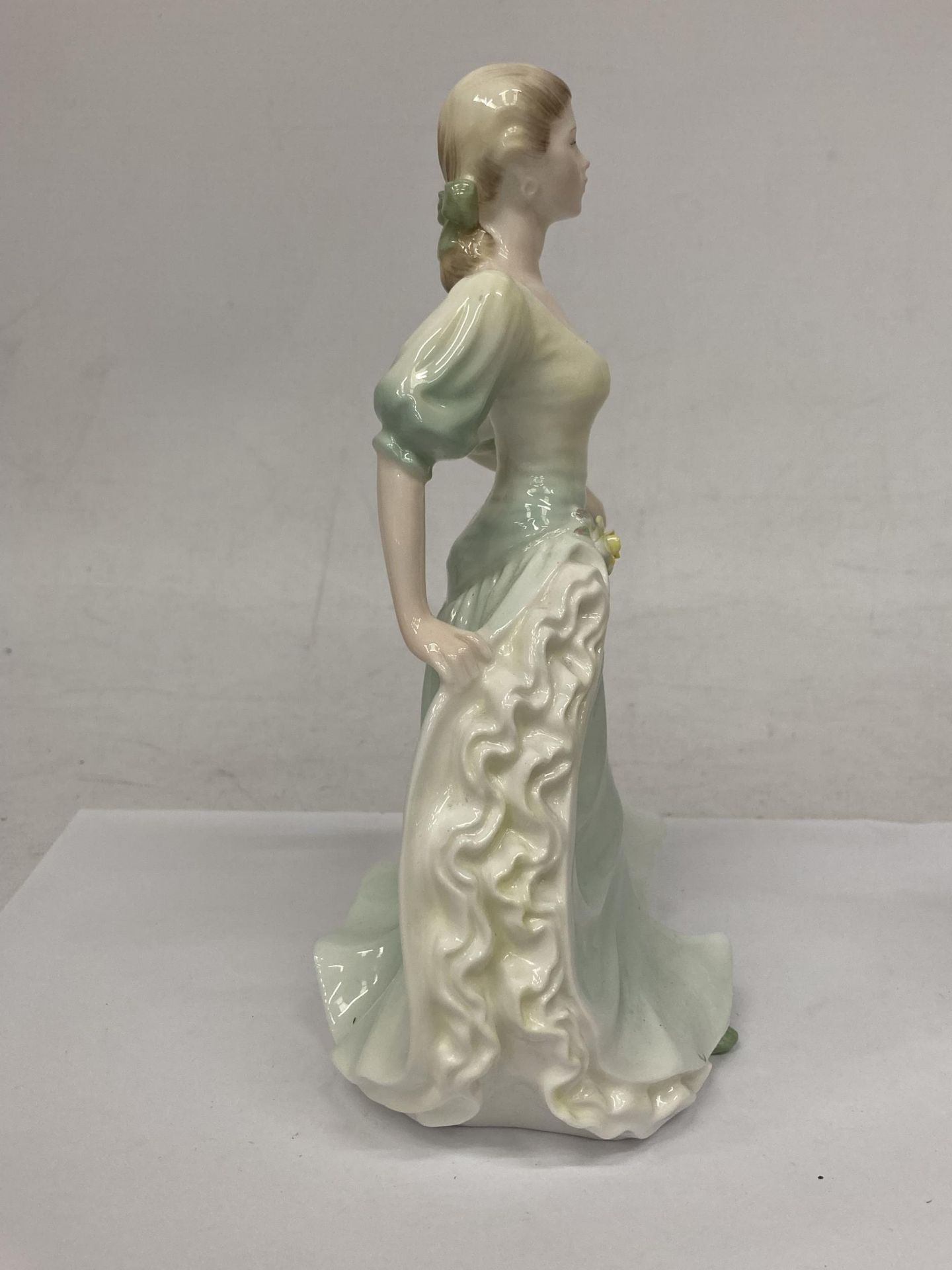 A COALPORT FIGURINE FROM THE LADIES OF FASHION "HONEYMOON" - Image 2 of 4