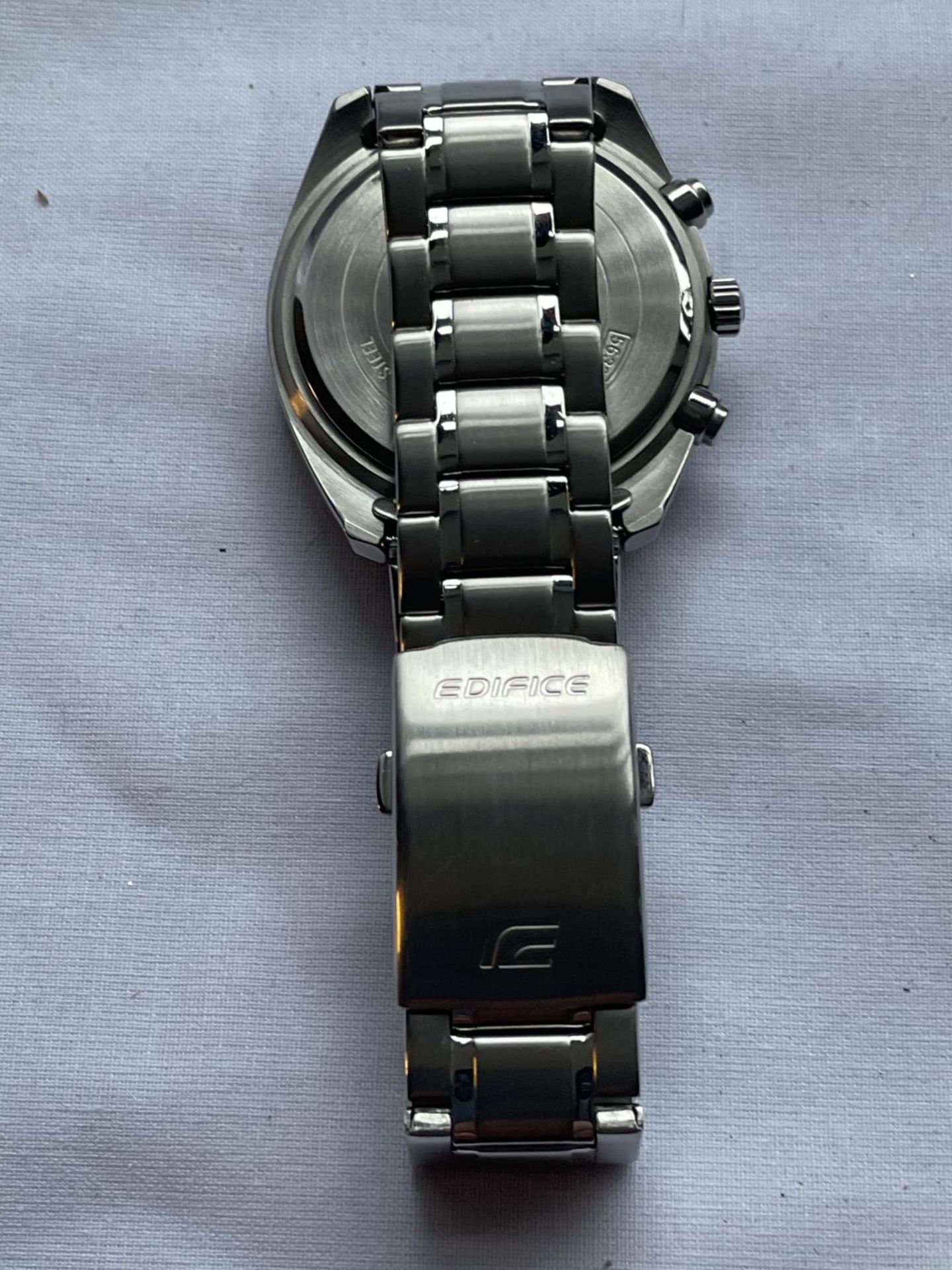 AN AS NEW AND BOXED CASIO EDIFICE WRIST WATCH SEEN WORKING BUT NO WARRANTY - Image 4 of 5