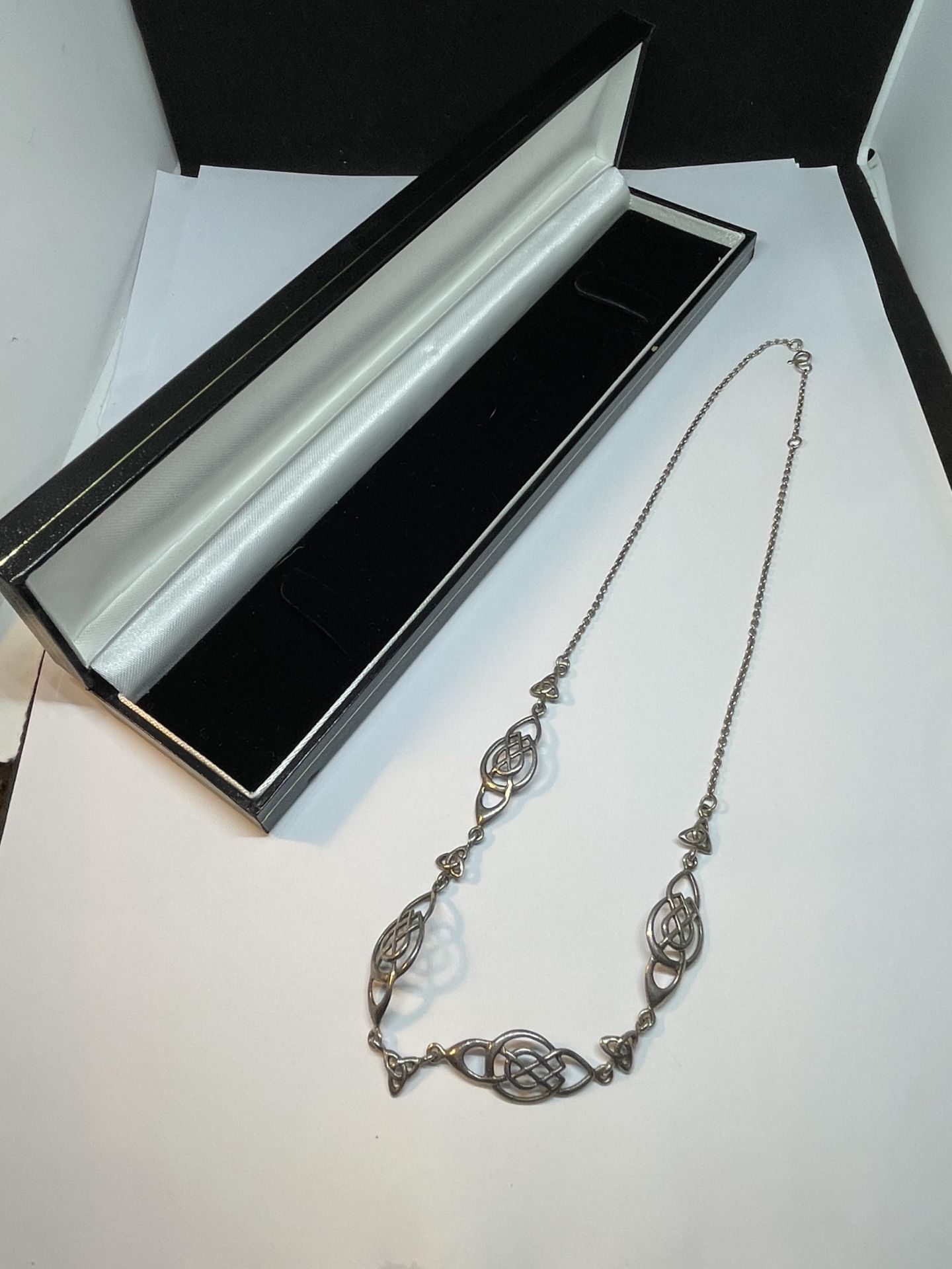 A MACKINTOSH NECKLACE IN A PRESENTATION BOX