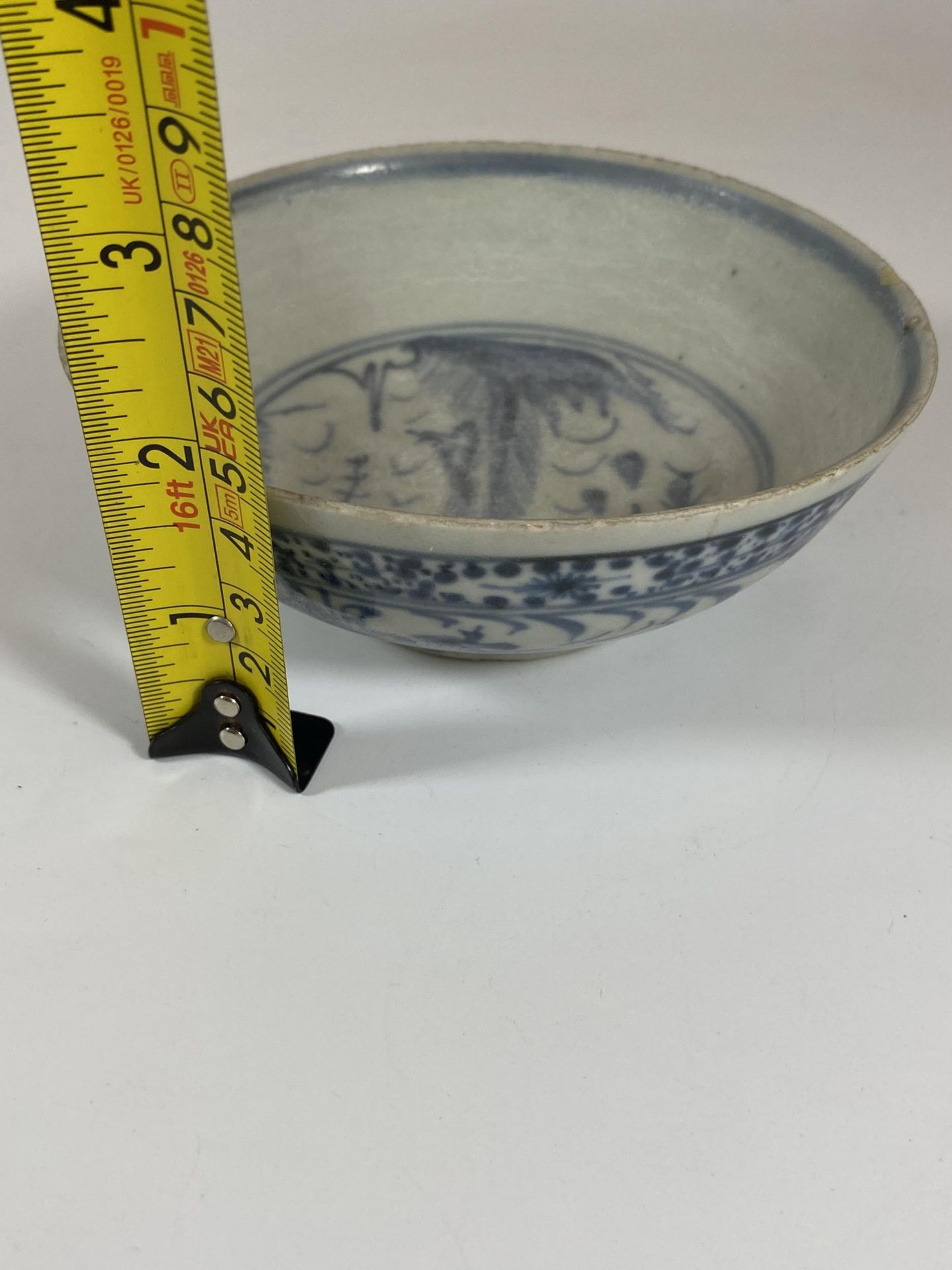 AN 18TH CENTURY OR POSSIBLY EARLIER, CHINESE MING STYLE BLUE AND WHITE PORCELAIN BOWL, SIX CHARACTER - Image 9 of 9