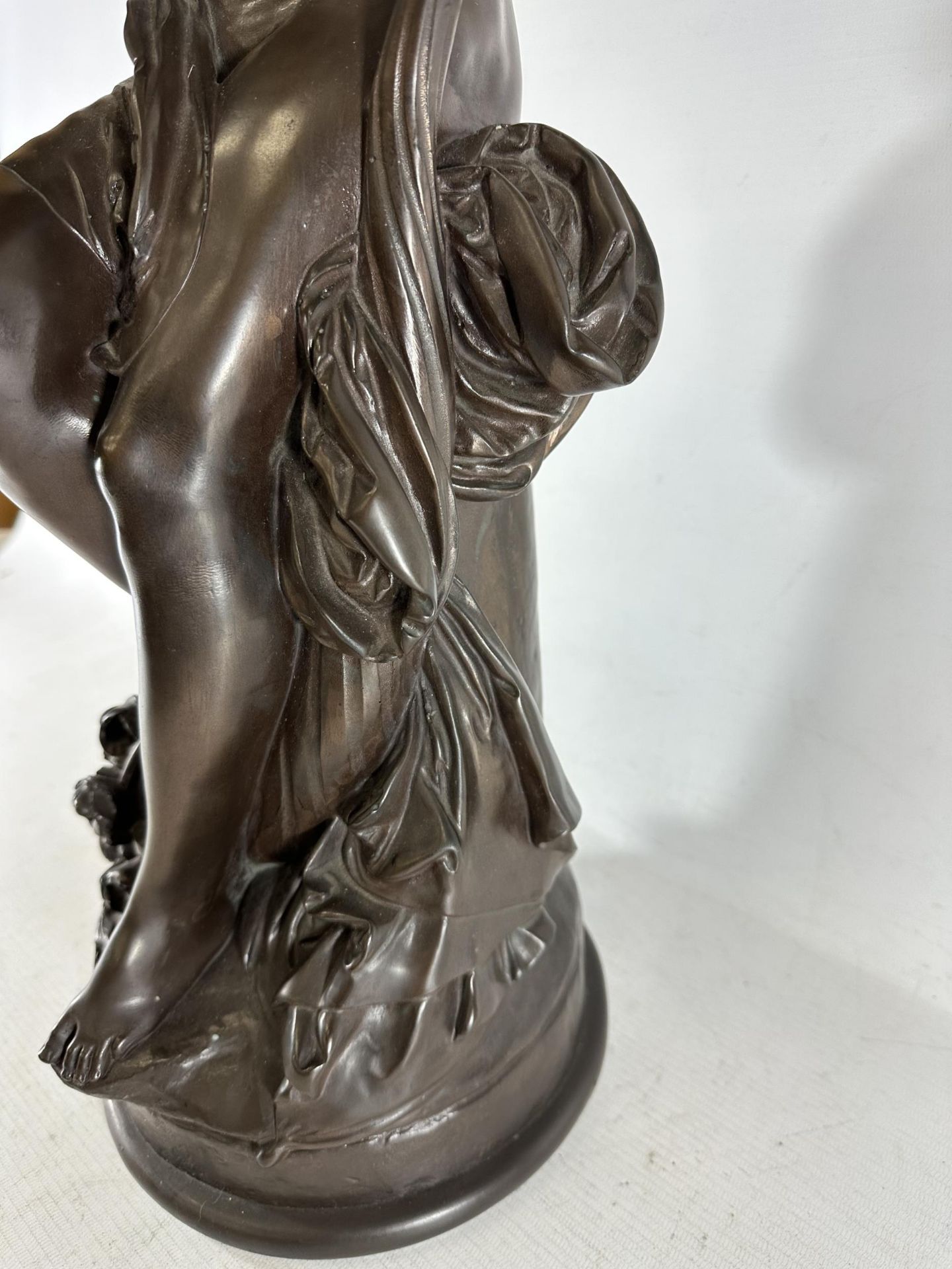 A BELIEVED ALBERT-ERNEST CARRIER-BELLEUSE (1824-1887) LARGE BRONZE MODEL OF A LADY HOLDING TWO - Image 6 of 11