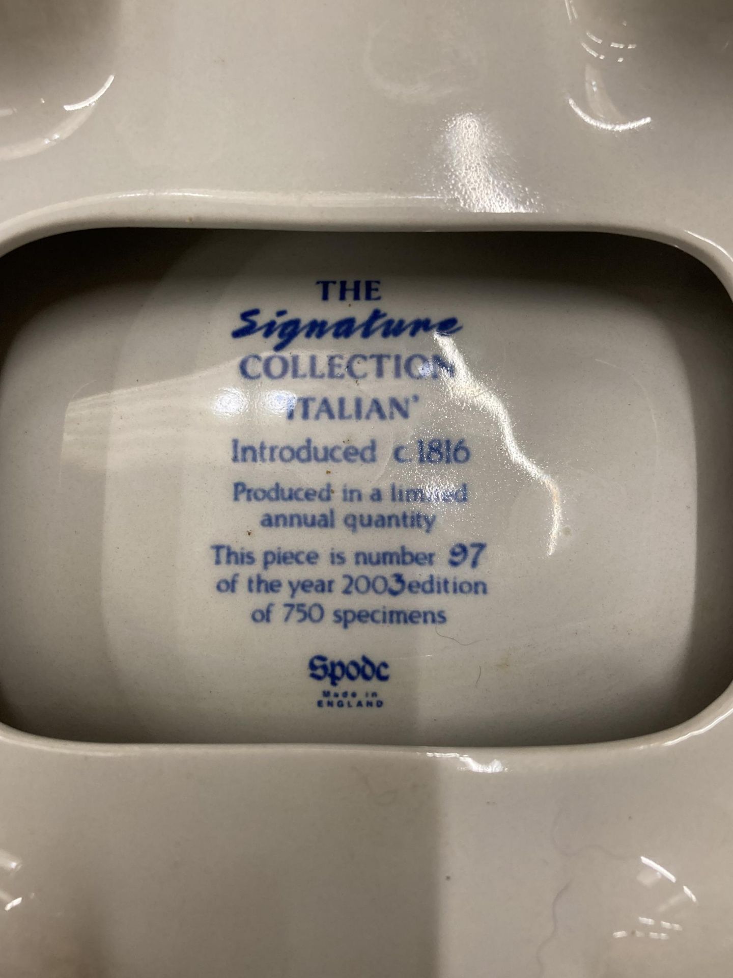 A 2003 SPODE, THE SIGNATURE COLLECTION, ITALIAN LIMITED EDITION, 97/750, BLUE AND WHITE DOG BOWL - Image 3 of 3
