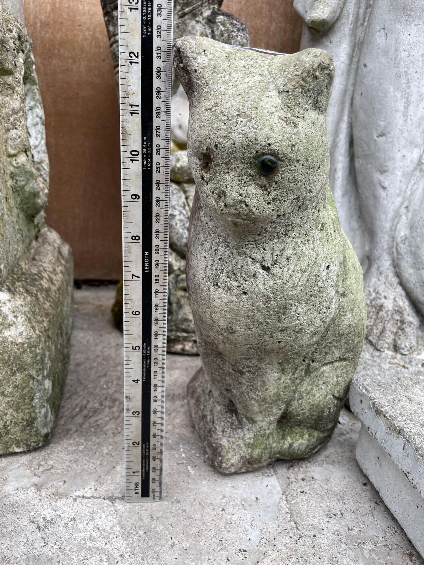 A SMALL RECONSTITTUED STONE CAT AND A CHERUB WATER FEATURE - Image 3 of 3