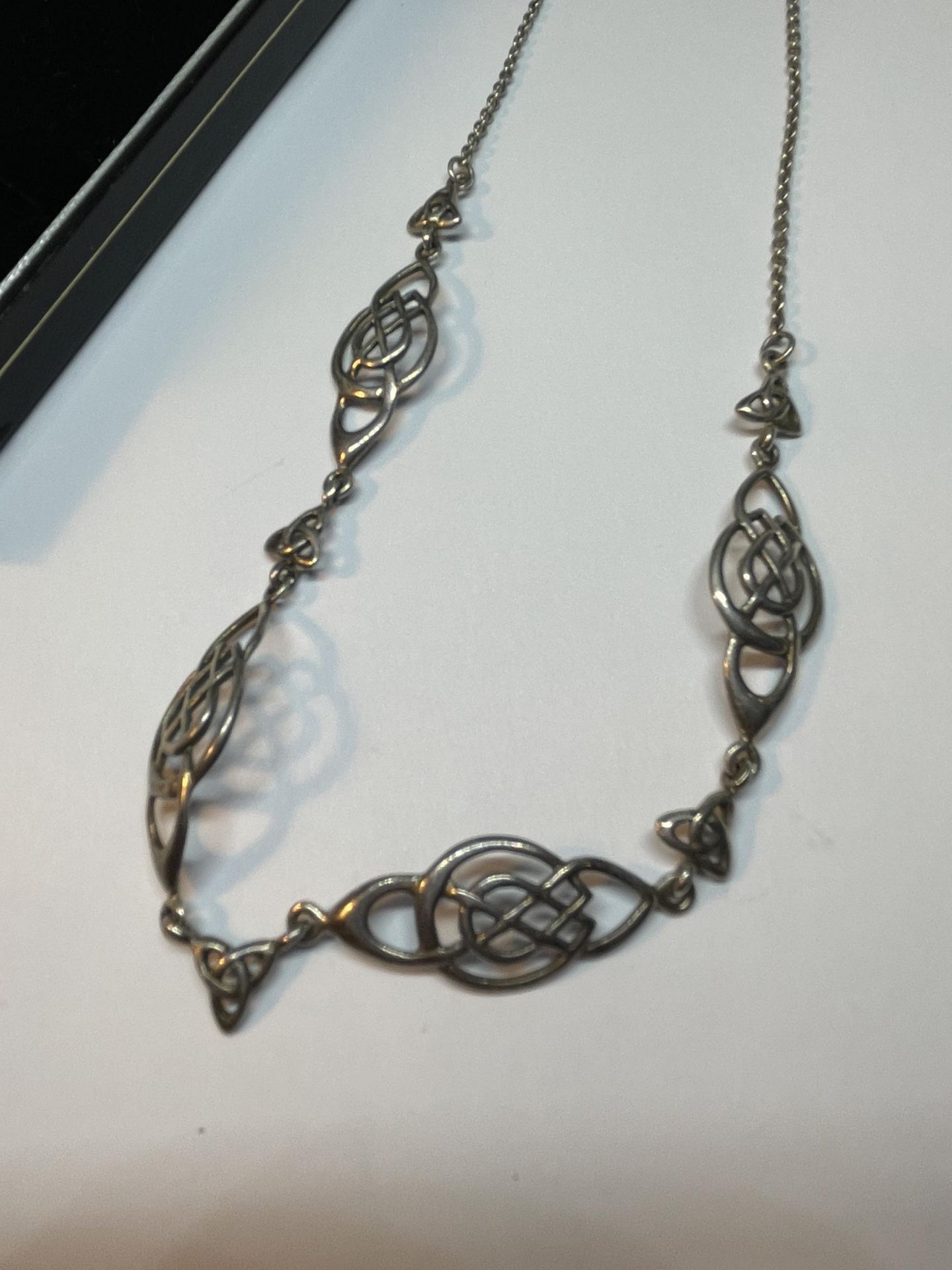 A MACKINTOSH NECKLACE IN A PRESENTATION BOX - Image 2 of 3