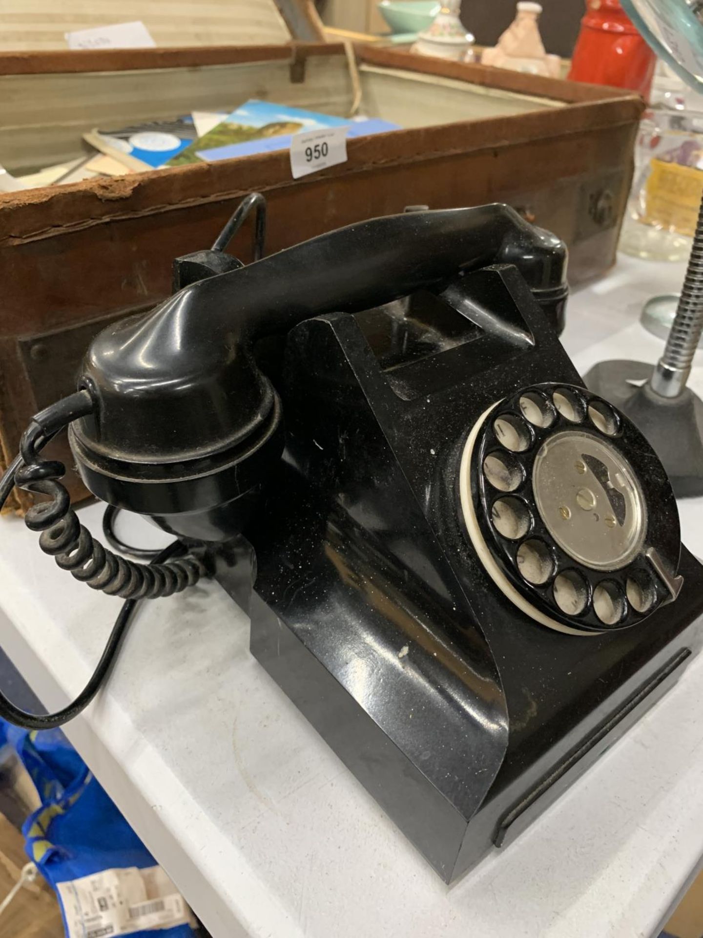 A VINTAGE BLACK BAKELITE TELEPHONE - Image 3 of 3