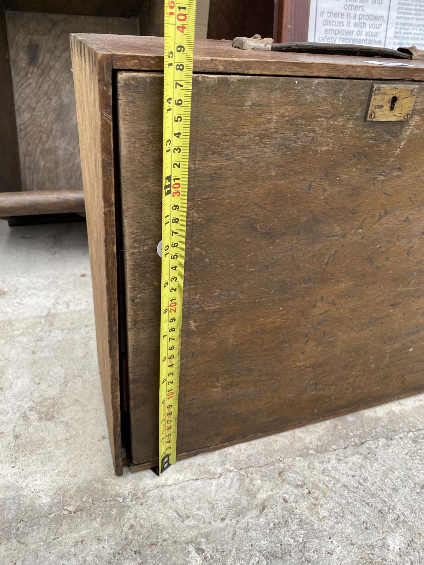 A VINTAGE SIX DRAWER WOODEN ENGINEERS CHEST - Image 5 of 6