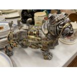 A STEAM PUNK STYLE MODEL OF A BULLDOG, HEIGHT 19CM, LENGTH 29CM