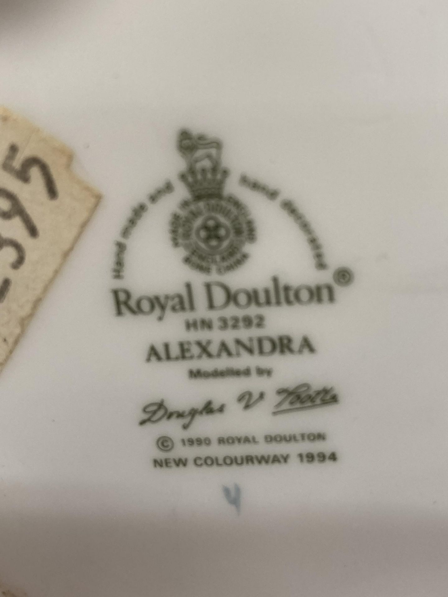 A ROYAL DOULTON FIGURINE "ALEXANDRA" HN3292 - Image 4 of 4