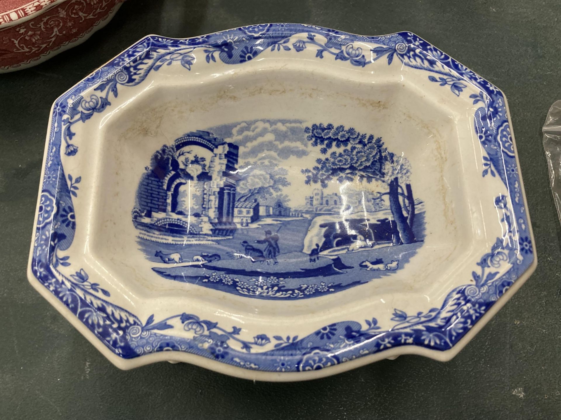A 2003 SPODE, THE SIGNATURE COLLECTION, ITALIAN LIMITED EDITION, 97/750, BLUE AND WHITE DOG BOWL - Image 2 of 3