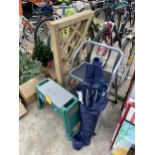 AN ASSORTMENT OF ITEMS TO INCLUDE A SMALL STEP LADDER, TWO PIECES OF TRELIS AND A CAMPING CHAIR ETC