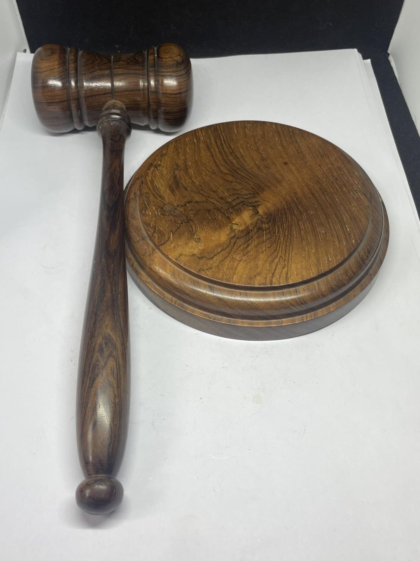 AN ASPREY LONDON GAVEL - Image 2 of 3