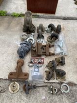 AN ASSORTMENT OF HARDWARE TO INCLUDE WHEELS, A TOW BALL AND LIFTING EYES ETC