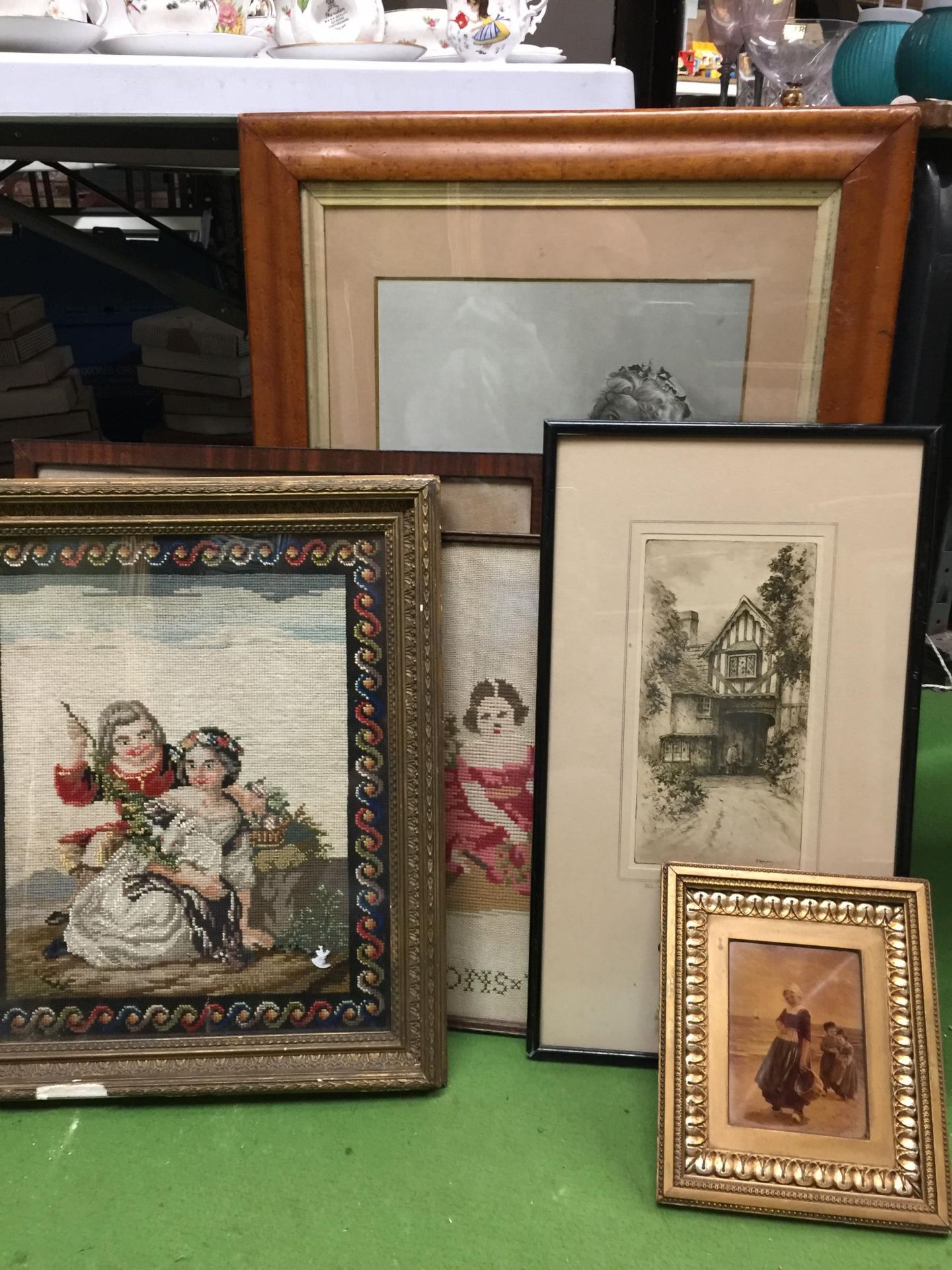 A GROUP OF VINTAGE PRINTS AND TAPESTRIES TO INCLUDE GILT FRAMED VICTORIAN EXAMPLE , ANOTHER DATED