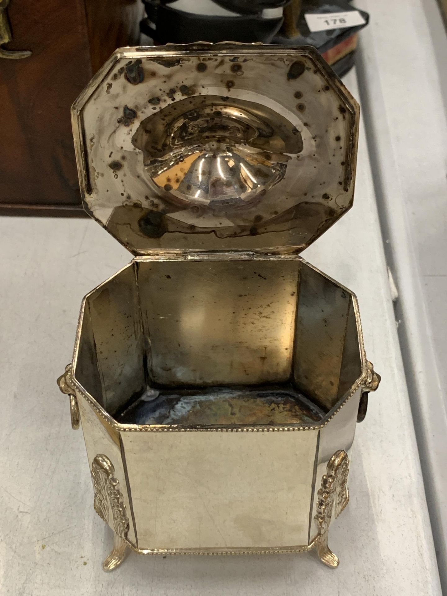 A REGENCY SILVER PLATED TEA CADDY - Image 3 of 3