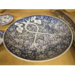 A LARGE CHINESE PRUNUS BLOSSOM PATTERN CHARGER, DIAMETER 46CM