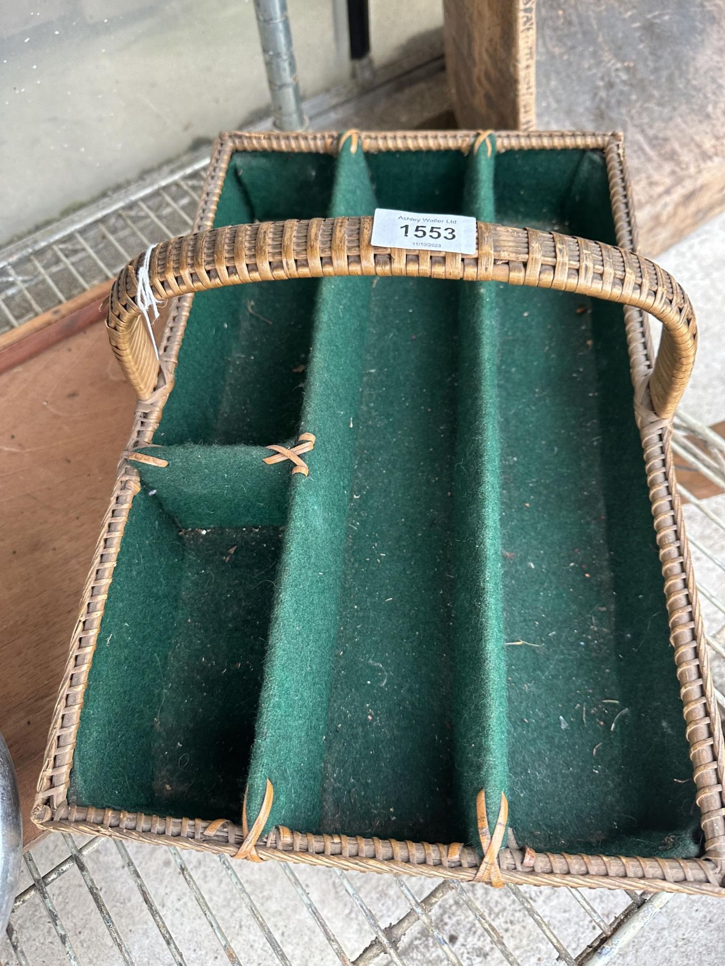A VINTAGE WICKER CUTTLERY TRAY - Image 2 of 2
