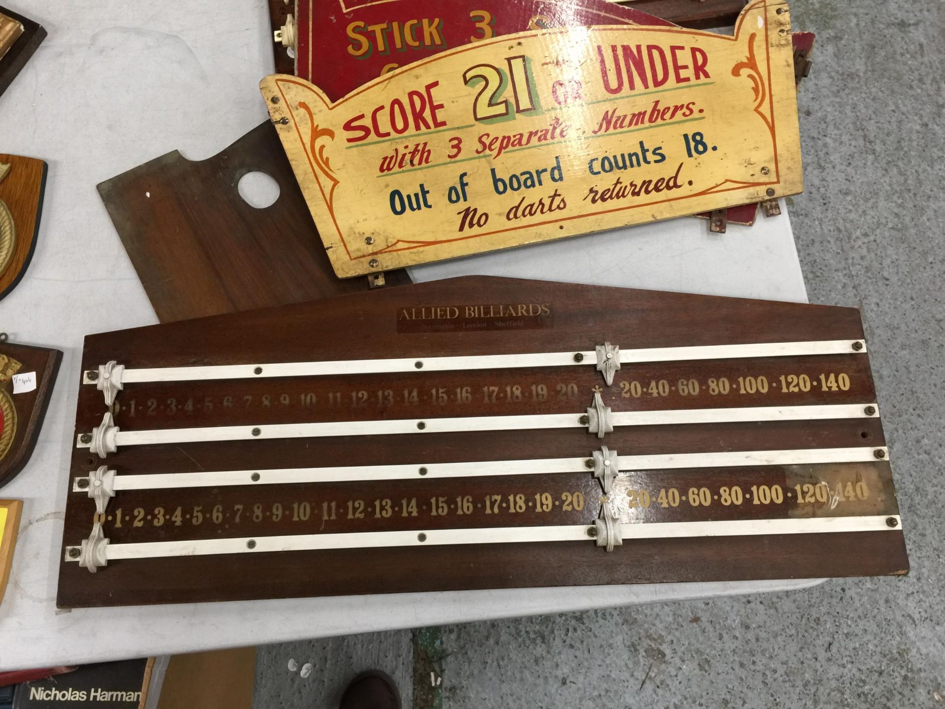 TWO VINTAGE FAIRGROUND WOODEN SIGNS AND ASSORTED VINTAGE SNOOKER SCOREBOARDS - Image 4 of 4