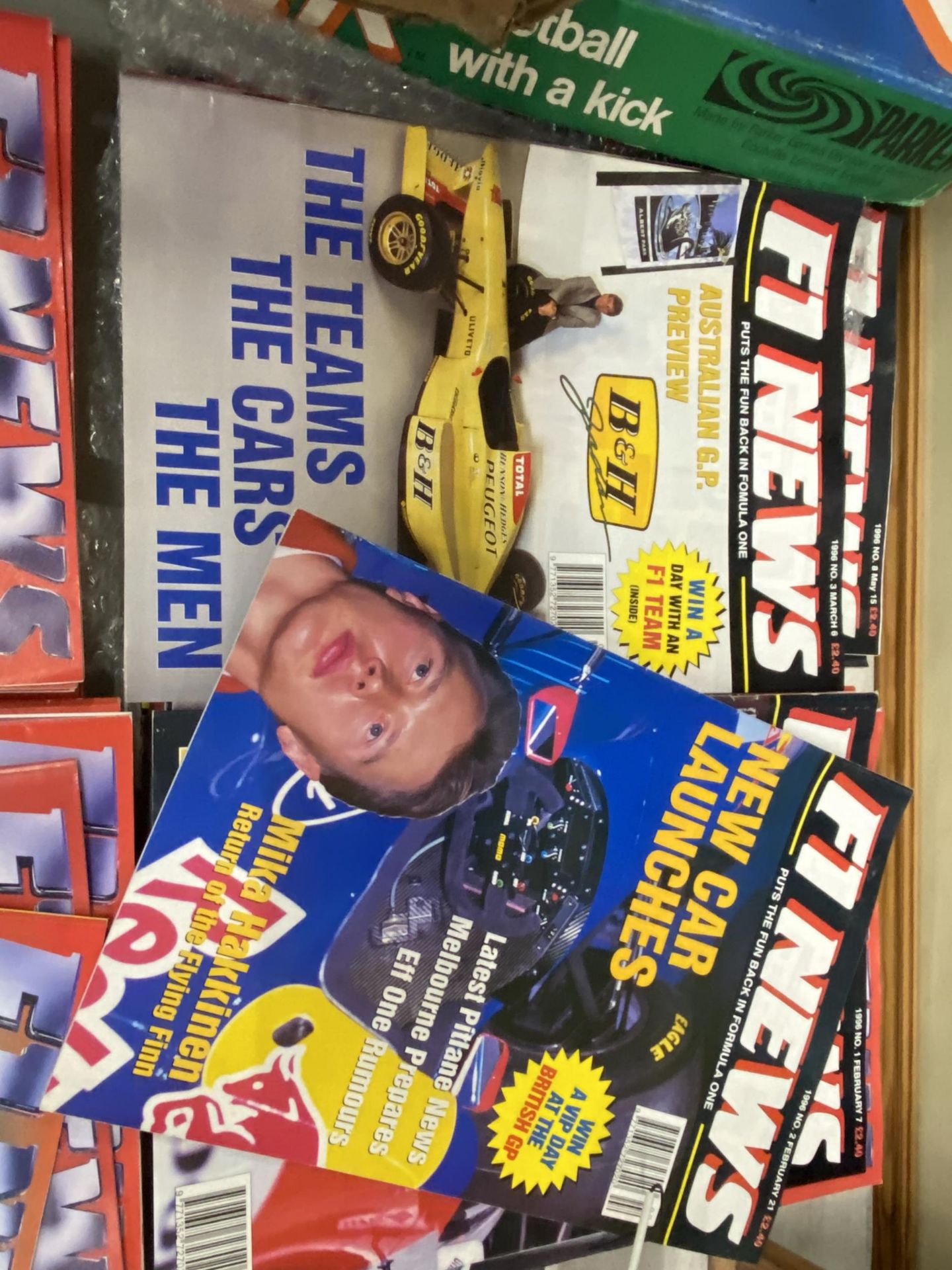 A COLLECTION OF 1990'S F1 NEWS MAGAZINES - Image 5 of 6