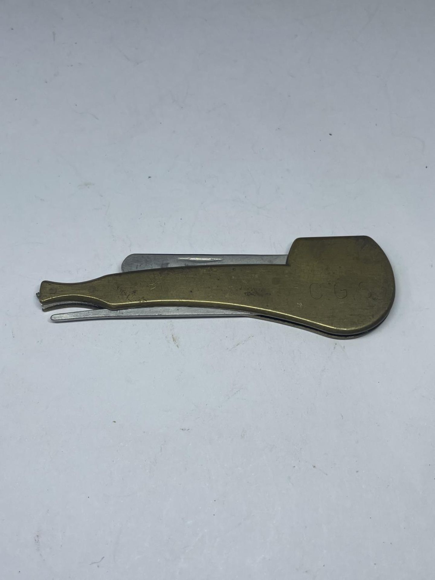 A VINTAGE BRASS PIPE SHAPED PIPE TOOL - Image 5 of 5