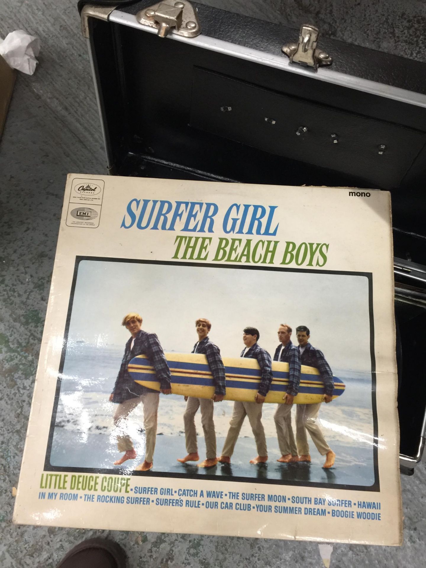 A COLLECTION OF LP RECORDS, DAVID BOWIE, THE BEACH BOYS, IN A STORAGE CASE - Image 4 of 5