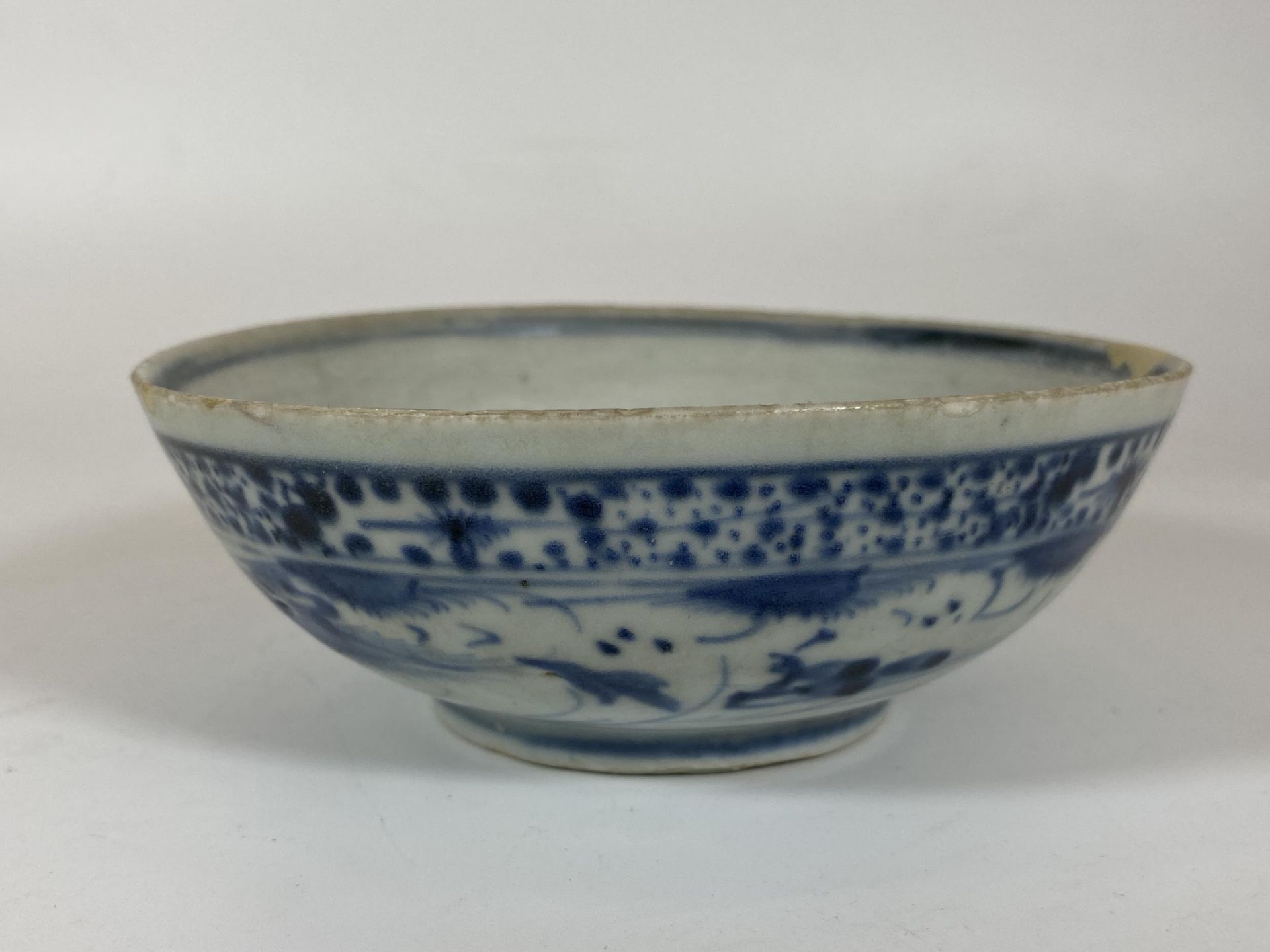 AN 18TH CENTURY OR POSSIBLY EARLIER, CHINESE MING STYLE BLUE AND WHITE PORCELAIN BOWL, SIX CHARACTER - Image 2 of 9