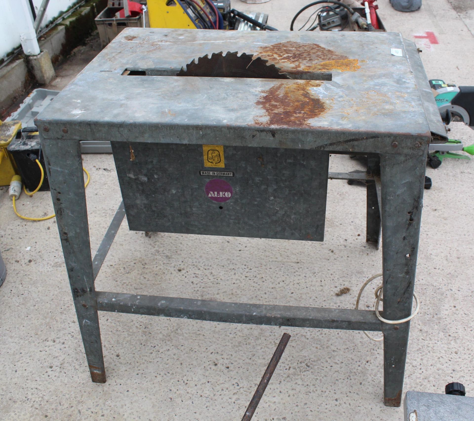 TABLE SAW NO VAT - Image 2 of 2