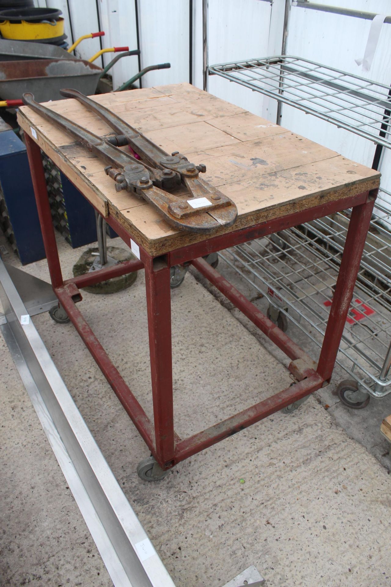 BOLT CROPS AND TROLLEY BENCH NO VAT