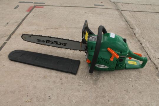 NEW HAWKSMOOR 20" PETROL CHAINSAW NO VAT - Image 1 of 2