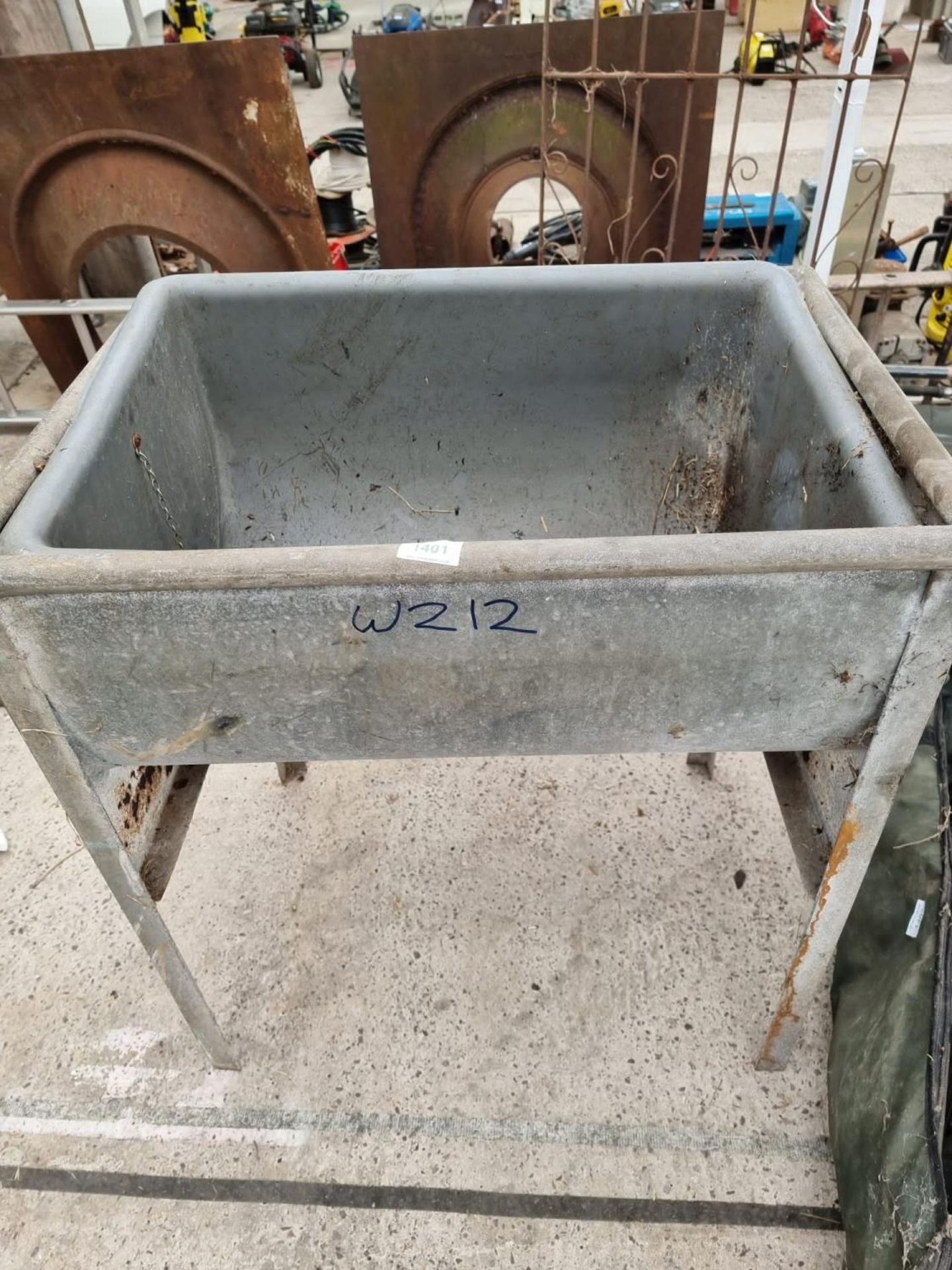 METAL TROUGH/WASH BASIN - NO VAT