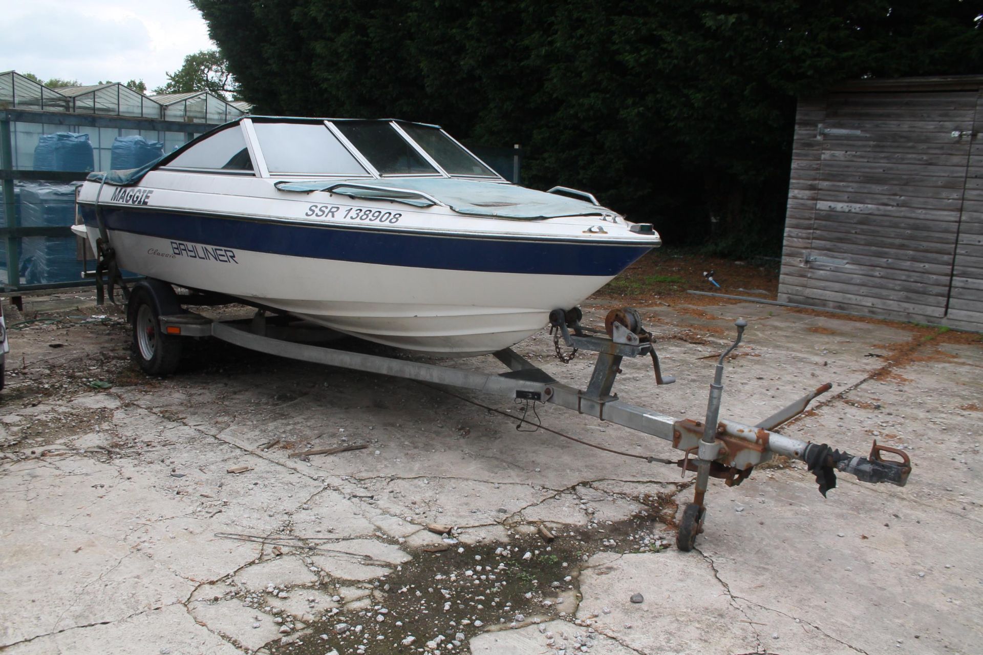 A BAY LINER CLASSIC 5 SEAT BOAT & TRAILER 75HP MERCURY OM BOARD ENGINE BELIEVED WORKING BUT NOT USED
