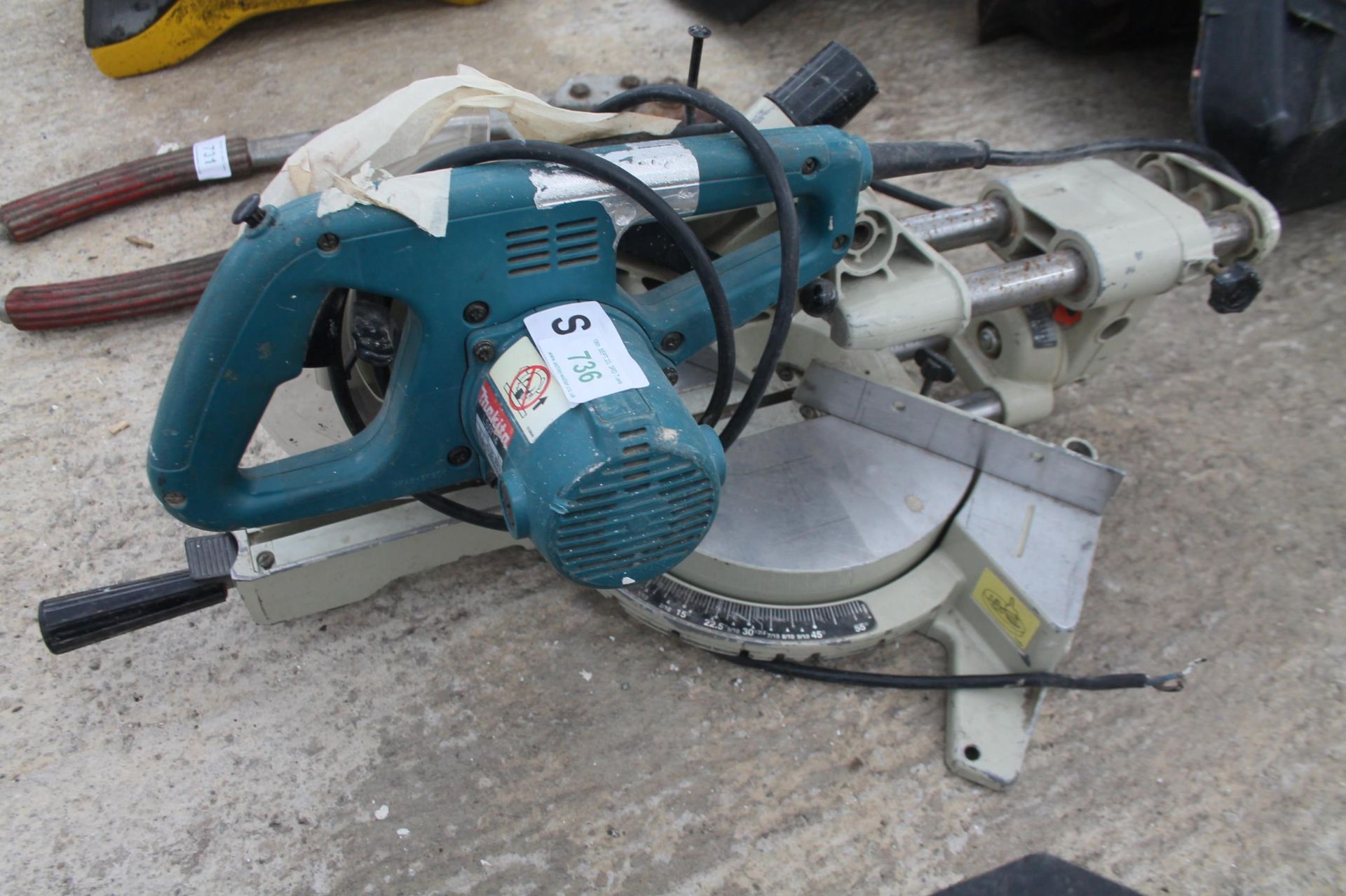 MAKITA CHOP SAW NO VAT - Image 2 of 3