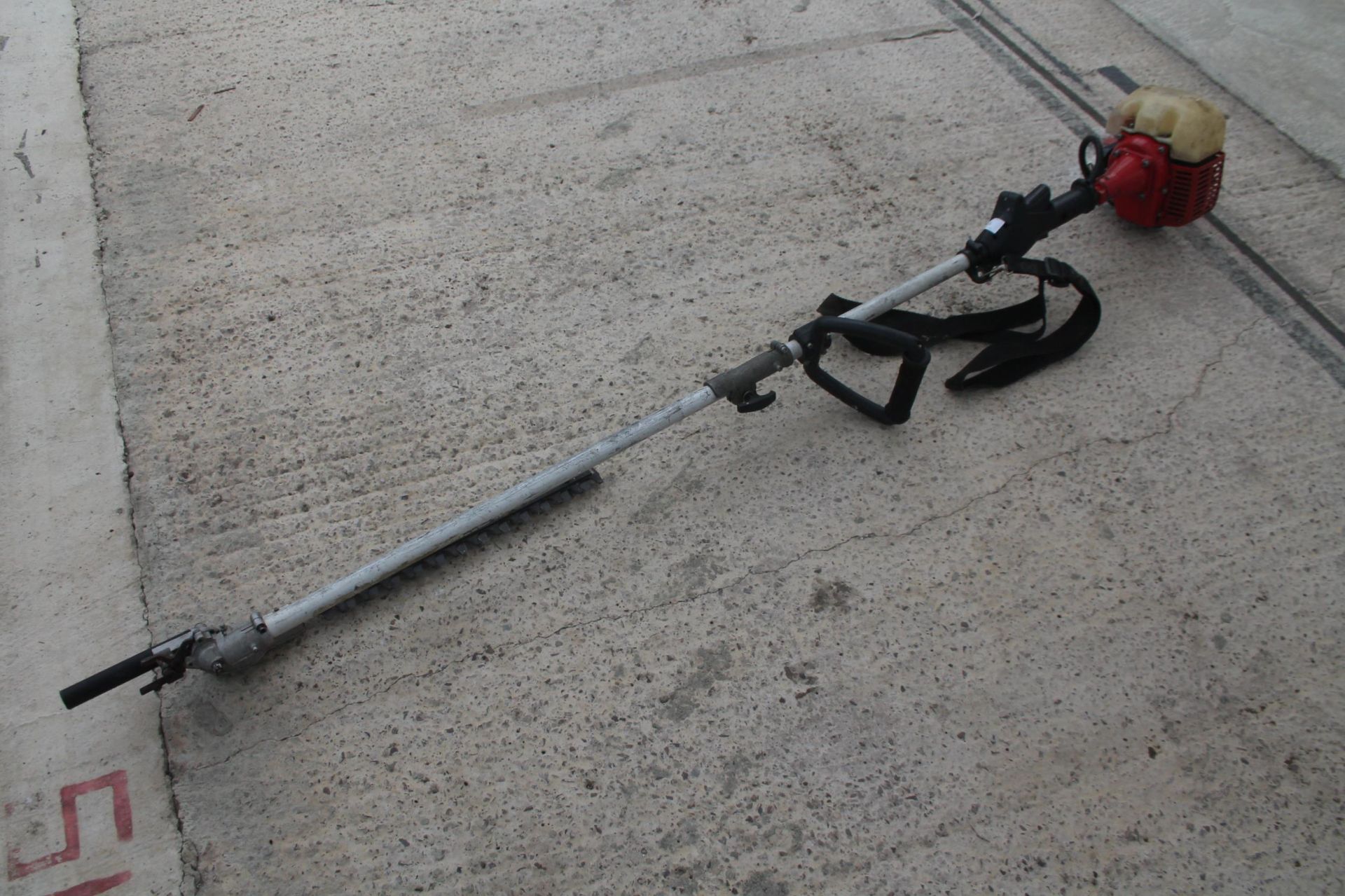 EXTENDED HEDGE CUTTER NO VAT - Image 2 of 2