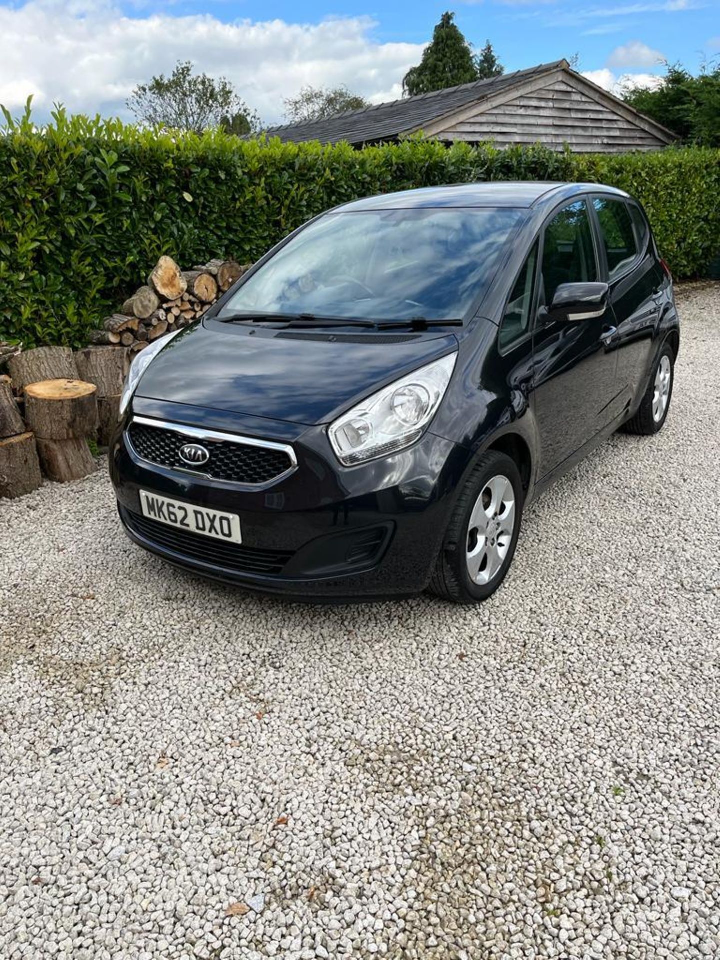 KIA VENGA 1.4 PETROL MK62DXO FIRST REG 2012 5 DOOR 1 OWNER 8 SERVICE STAMPS MOT NO VAT WHILST ALL