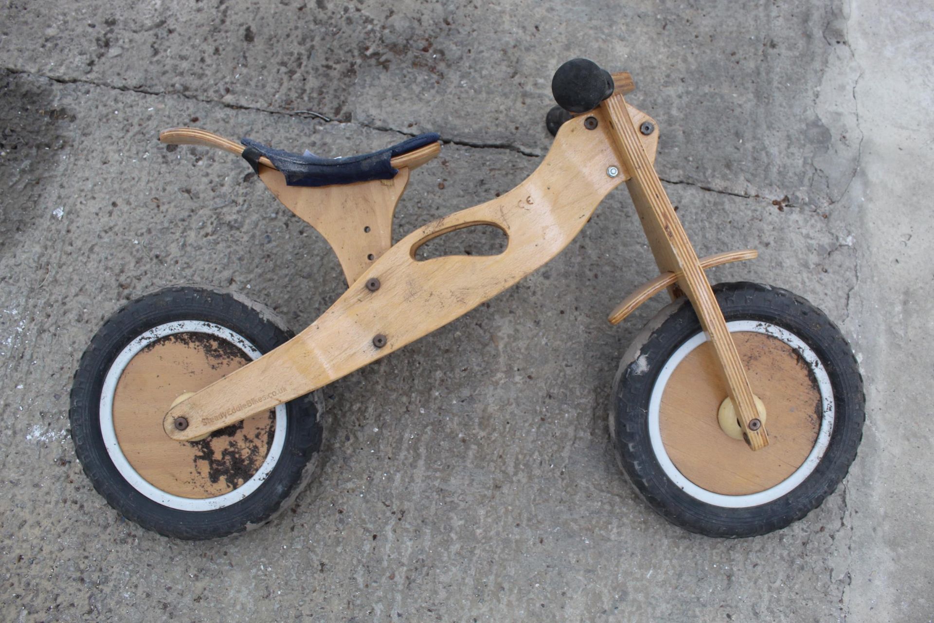 WOODEN BIKE + VAT