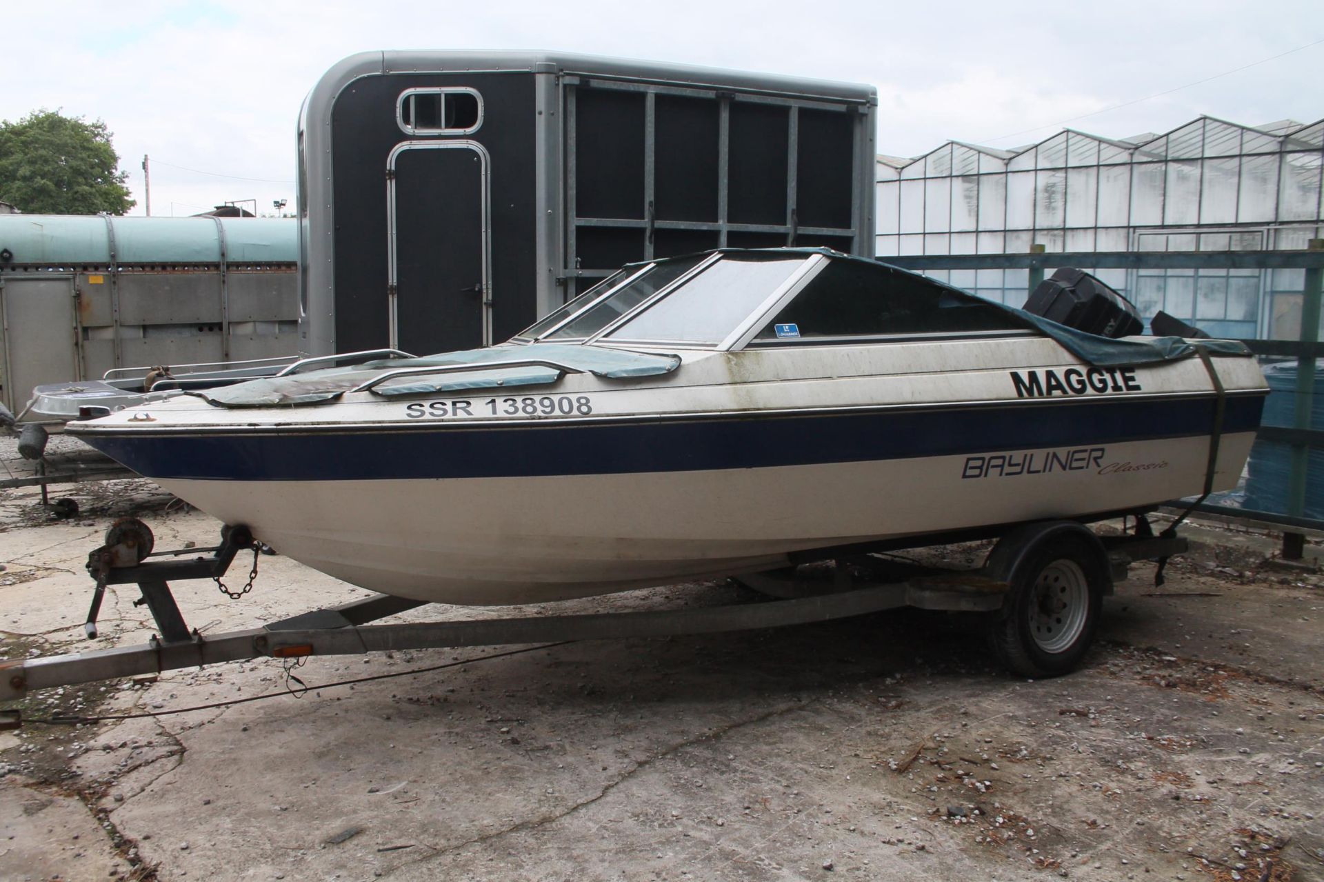 A BAY LINER CLASSIC 5 SEAT BOAT & TRAILER 75HP MERCURY OM BOARD ENGINE BELIEVED WORKING BUT NOT USED - Image 2 of 5