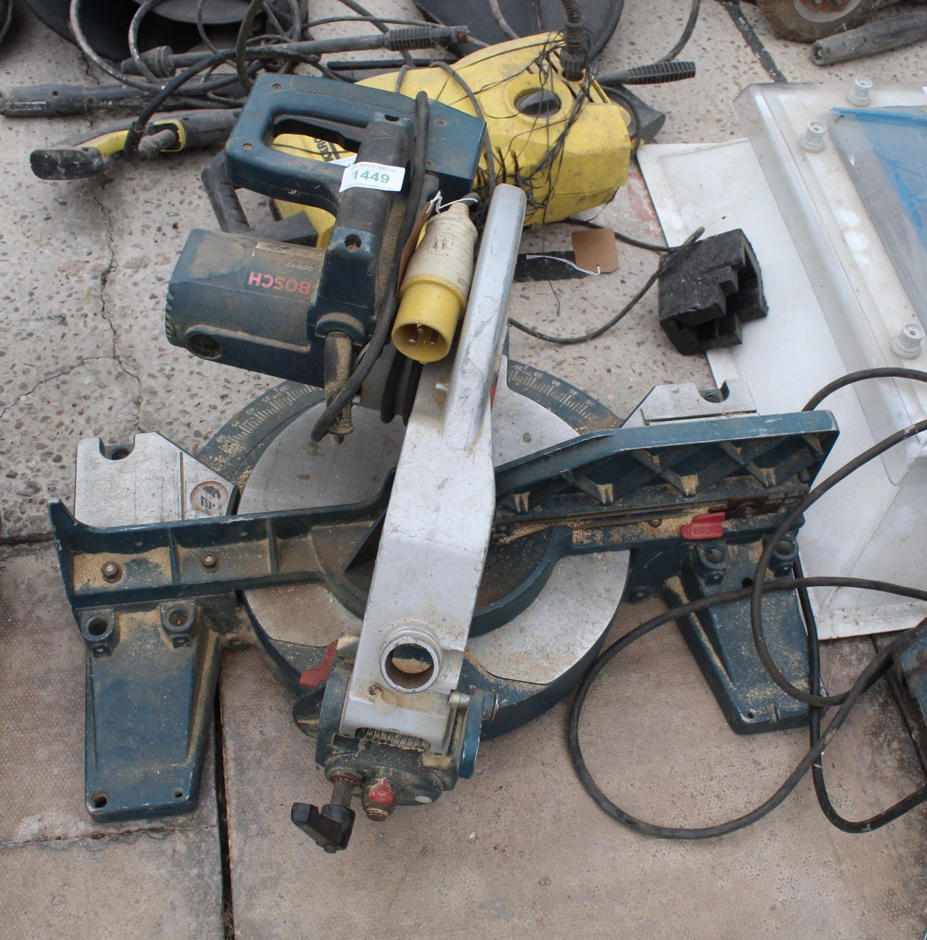 A BOSCH SAW BENCH + VAT