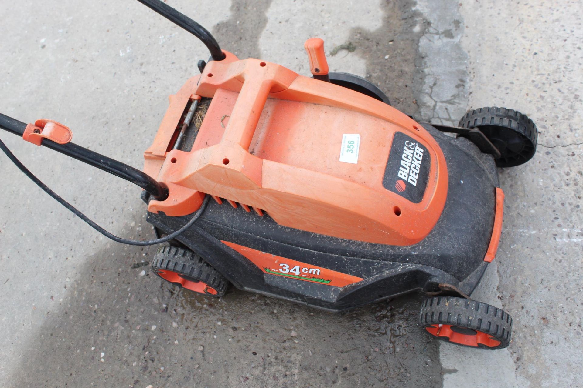 BLACK & DECKER MOWER NO VAT - Image 2 of 2