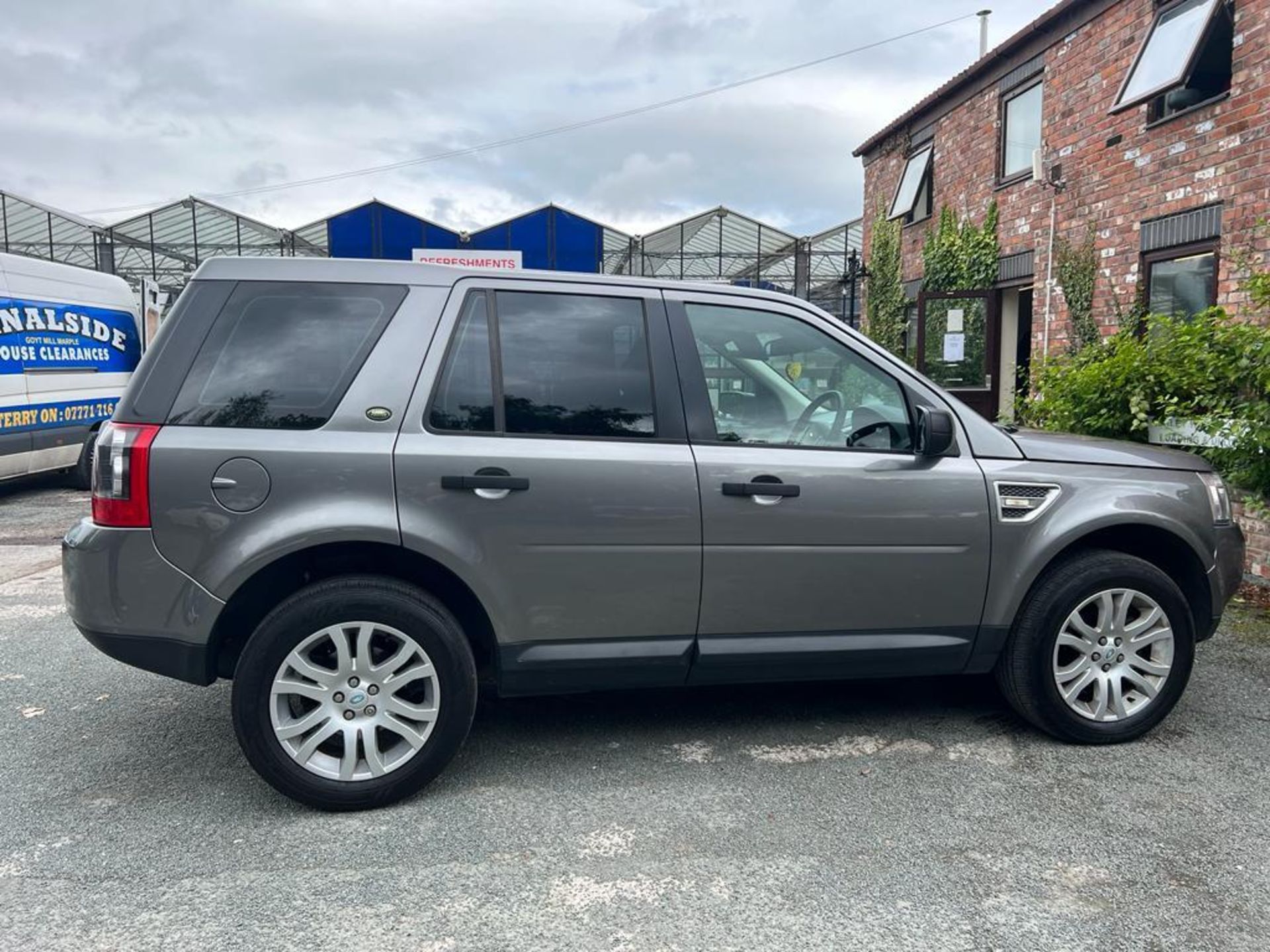 LANDROVER FREELANDER 2 MA10RZF 5 DOOR AUTOMATIC 110500 MILES MOT SEPT 2024 PART SERVICE HISTORY - Image 3 of 10